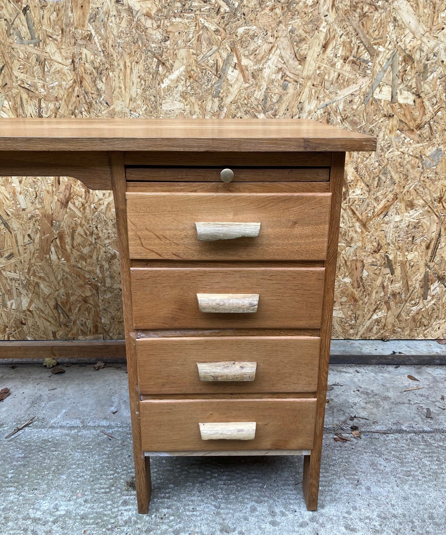 french-wooden-desk-2
