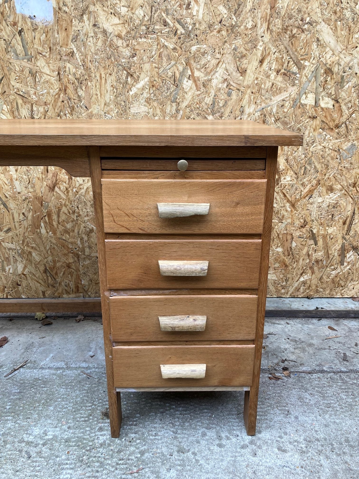 french-wooden-desk-2
