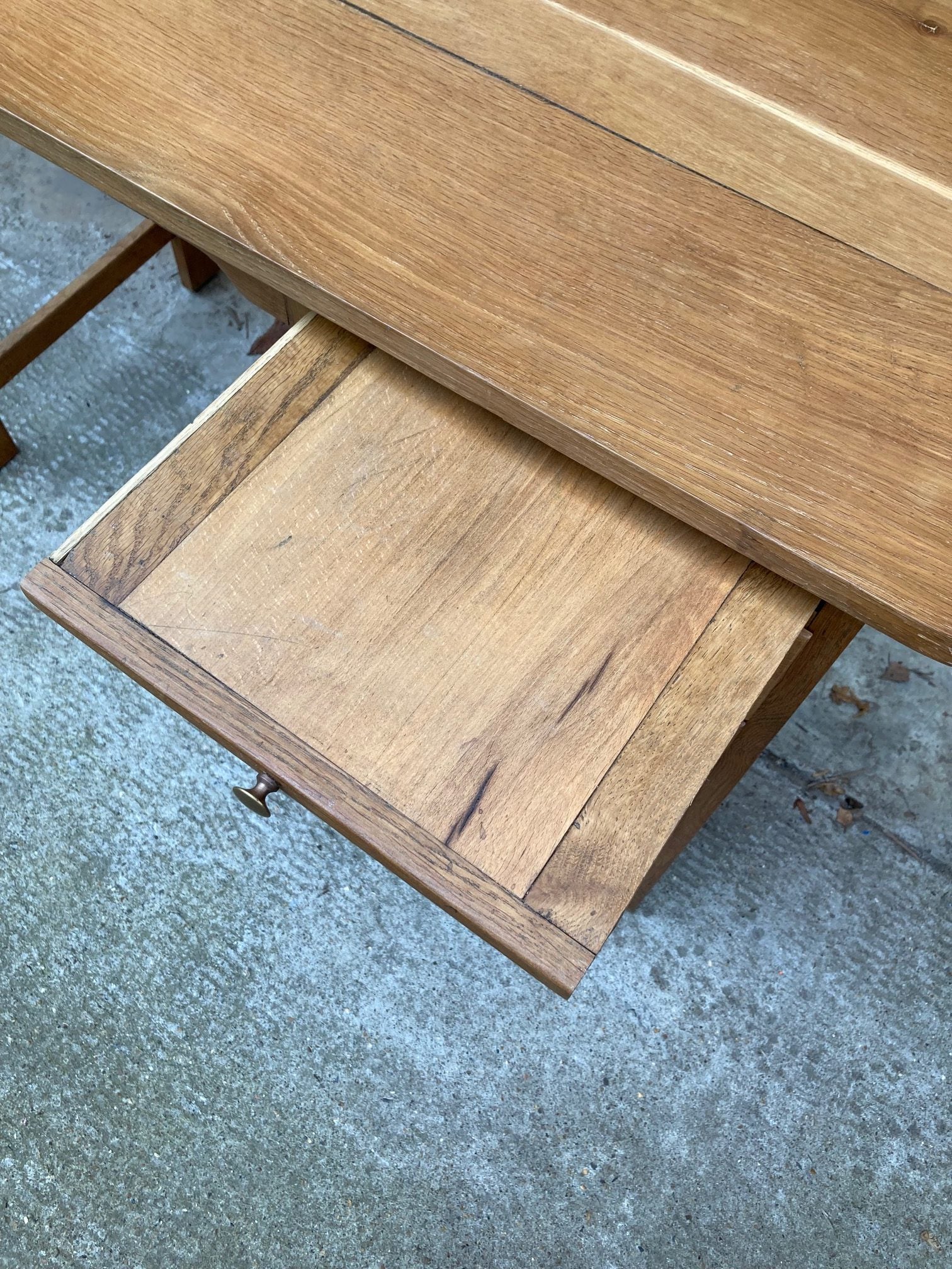 french-wooden-desk-3