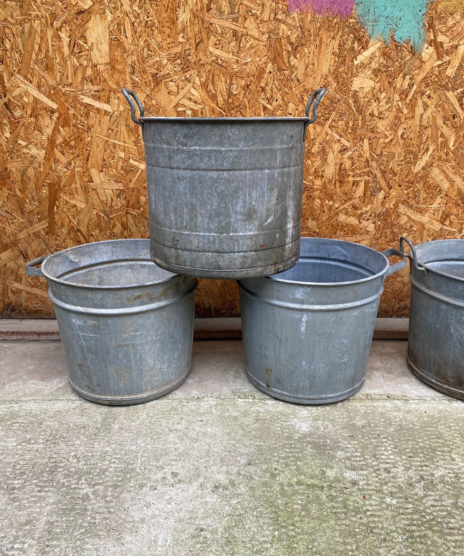 galvanised-planters-4
