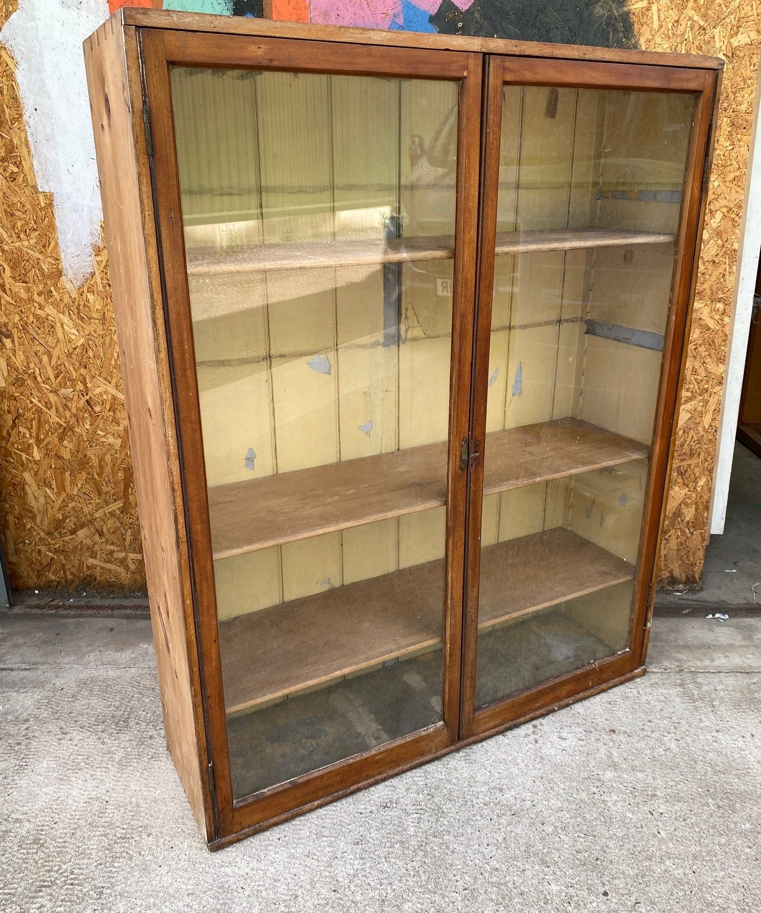glass-cabinet-105