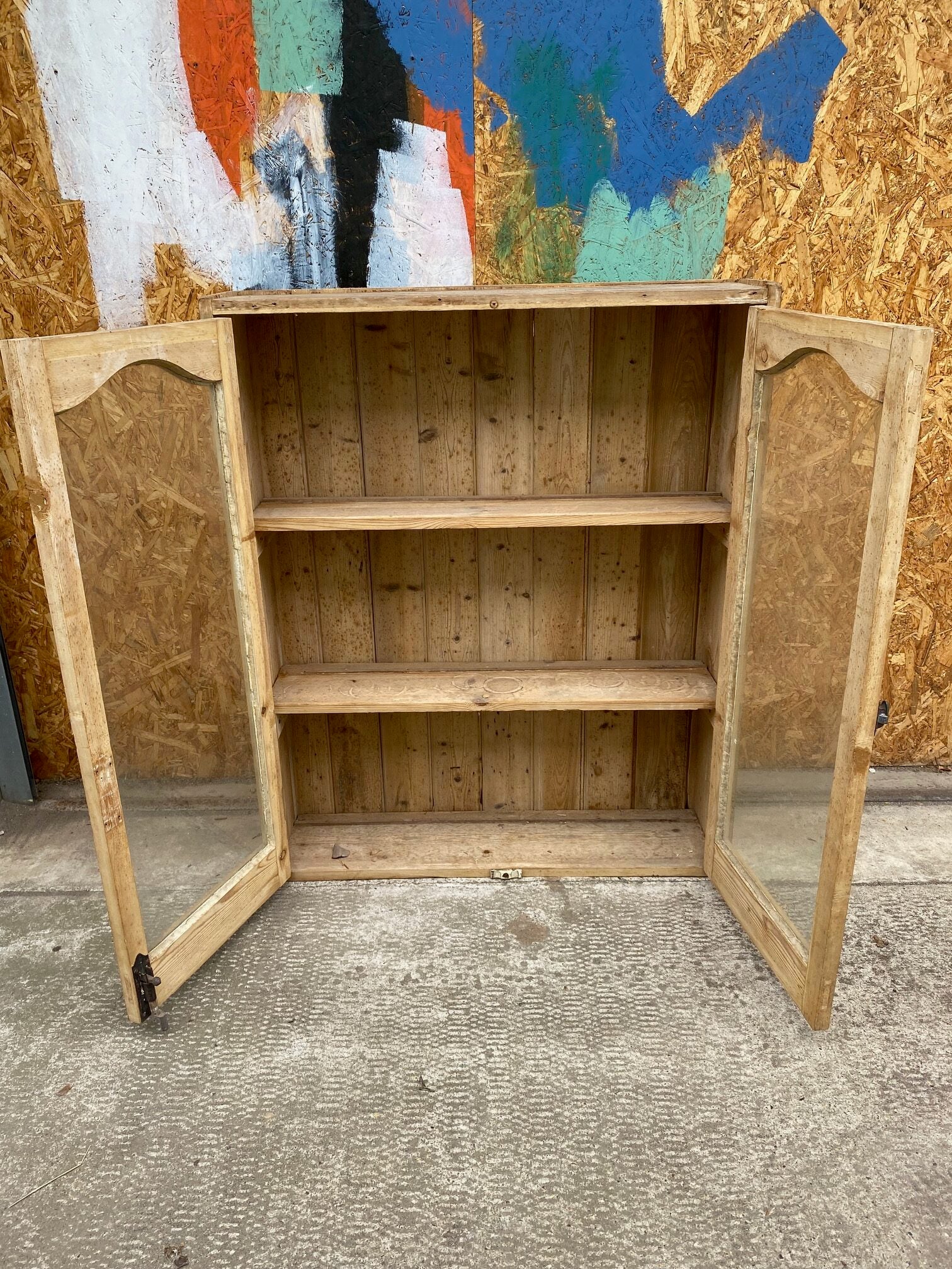 glass-cabinet-23