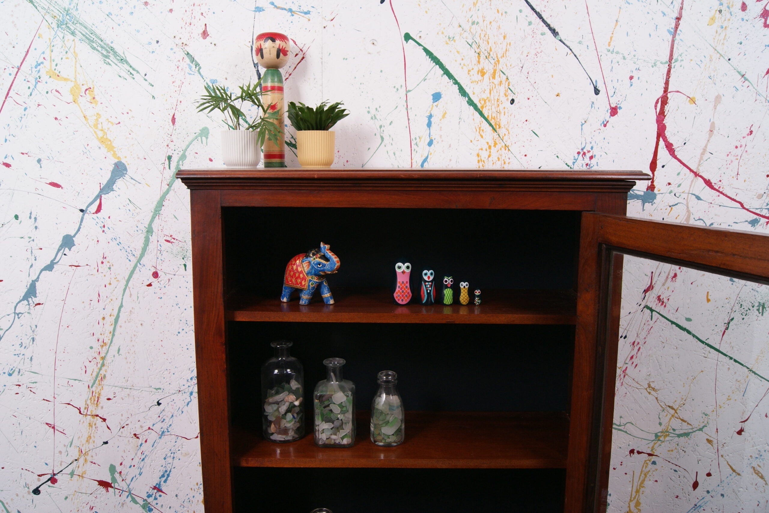 glass-cabinet-26
