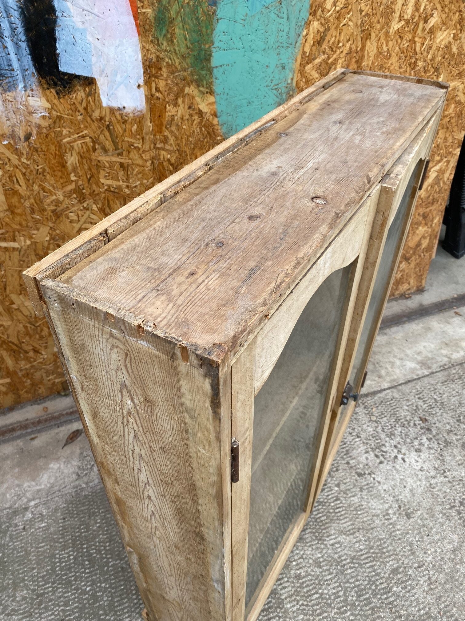 glass-cabinet-27
