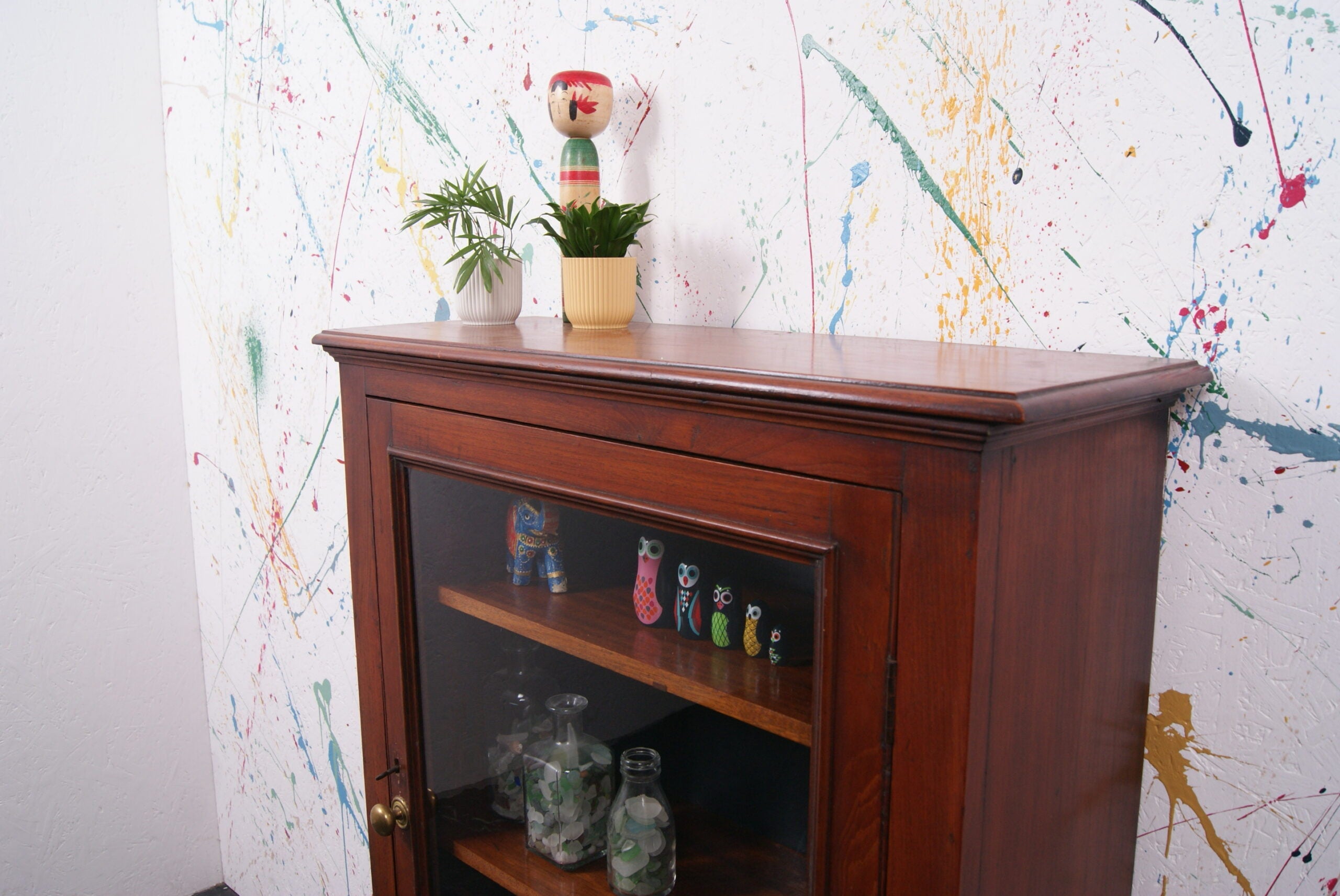 glass-cabinet-27