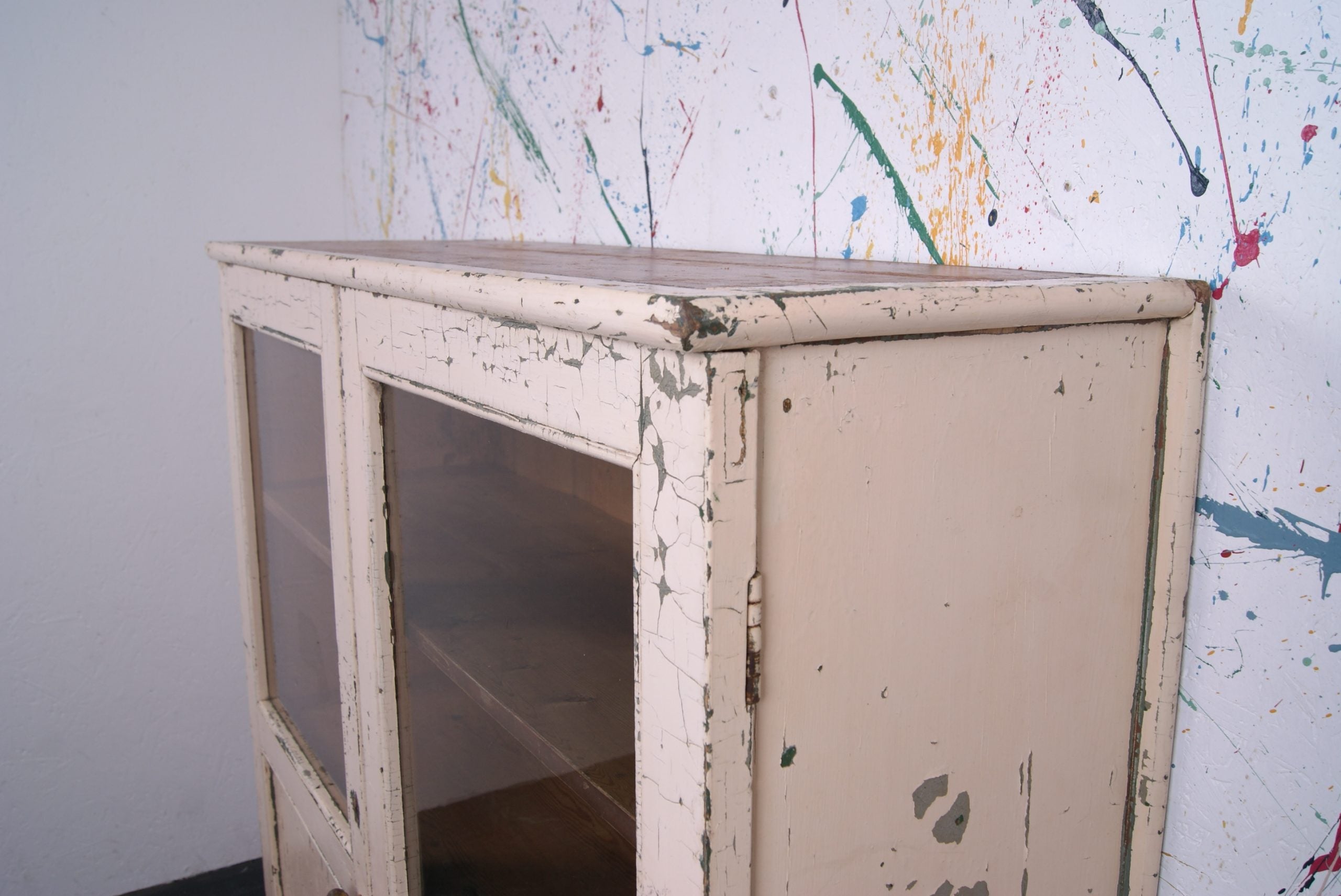 glass-cabinet-53