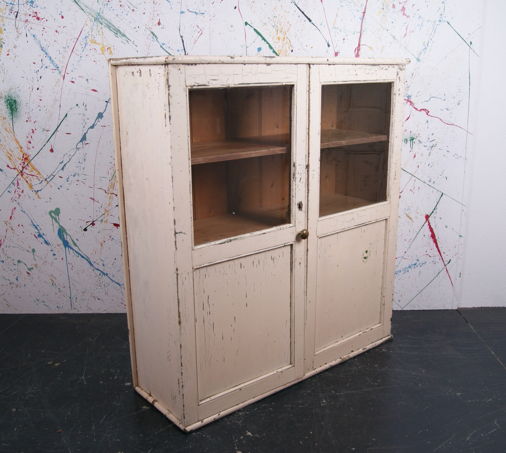 glass-cabinet-54