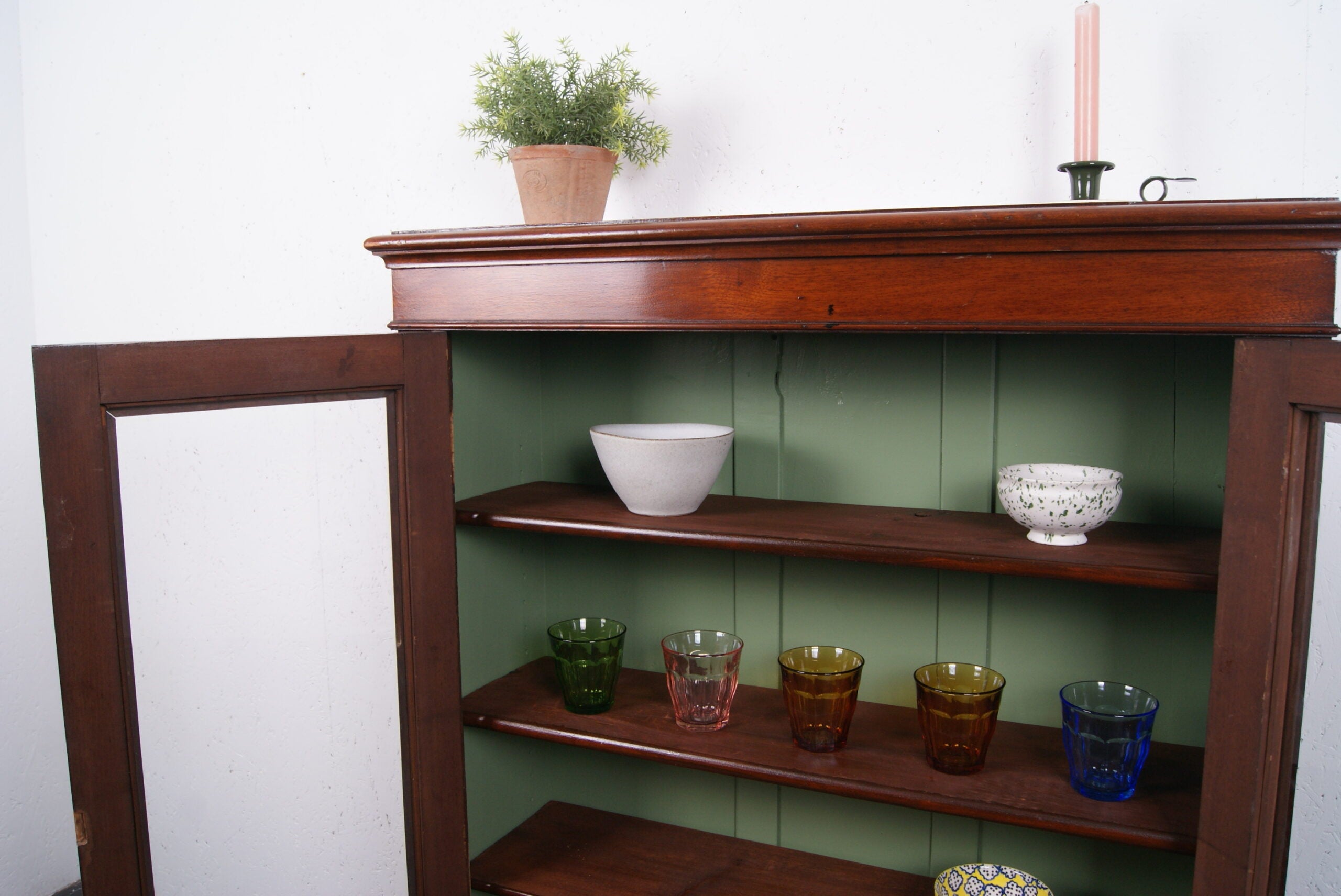 glass-cabinet-green-back-5
