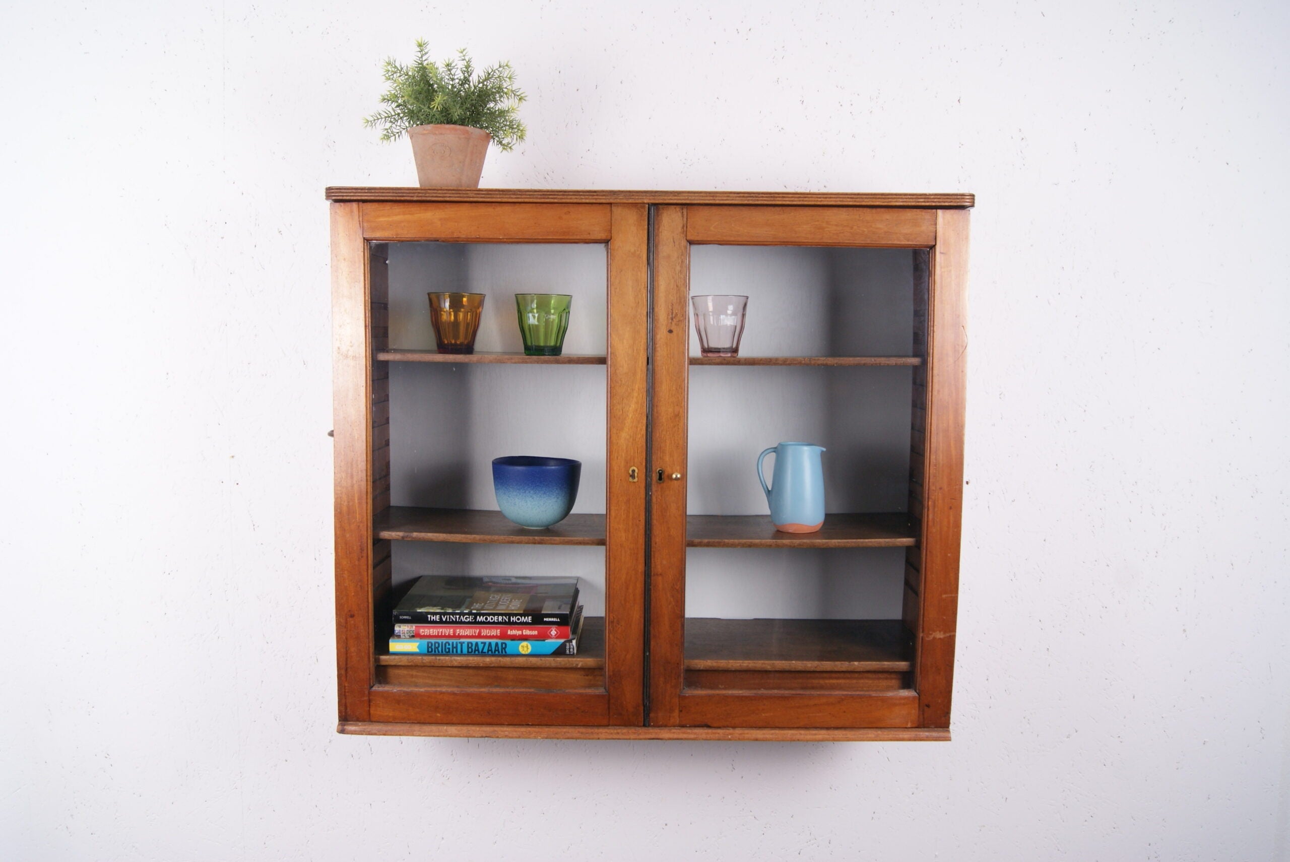 glass-cabinet-wall-5