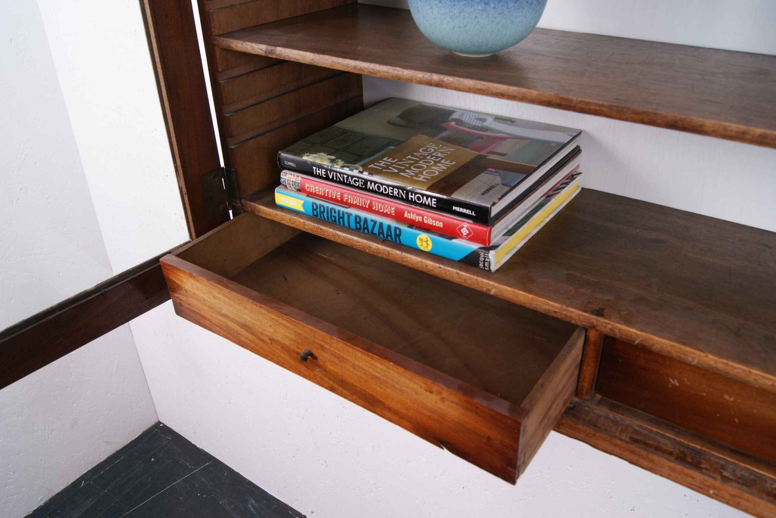 glass-cabinet-wall-8