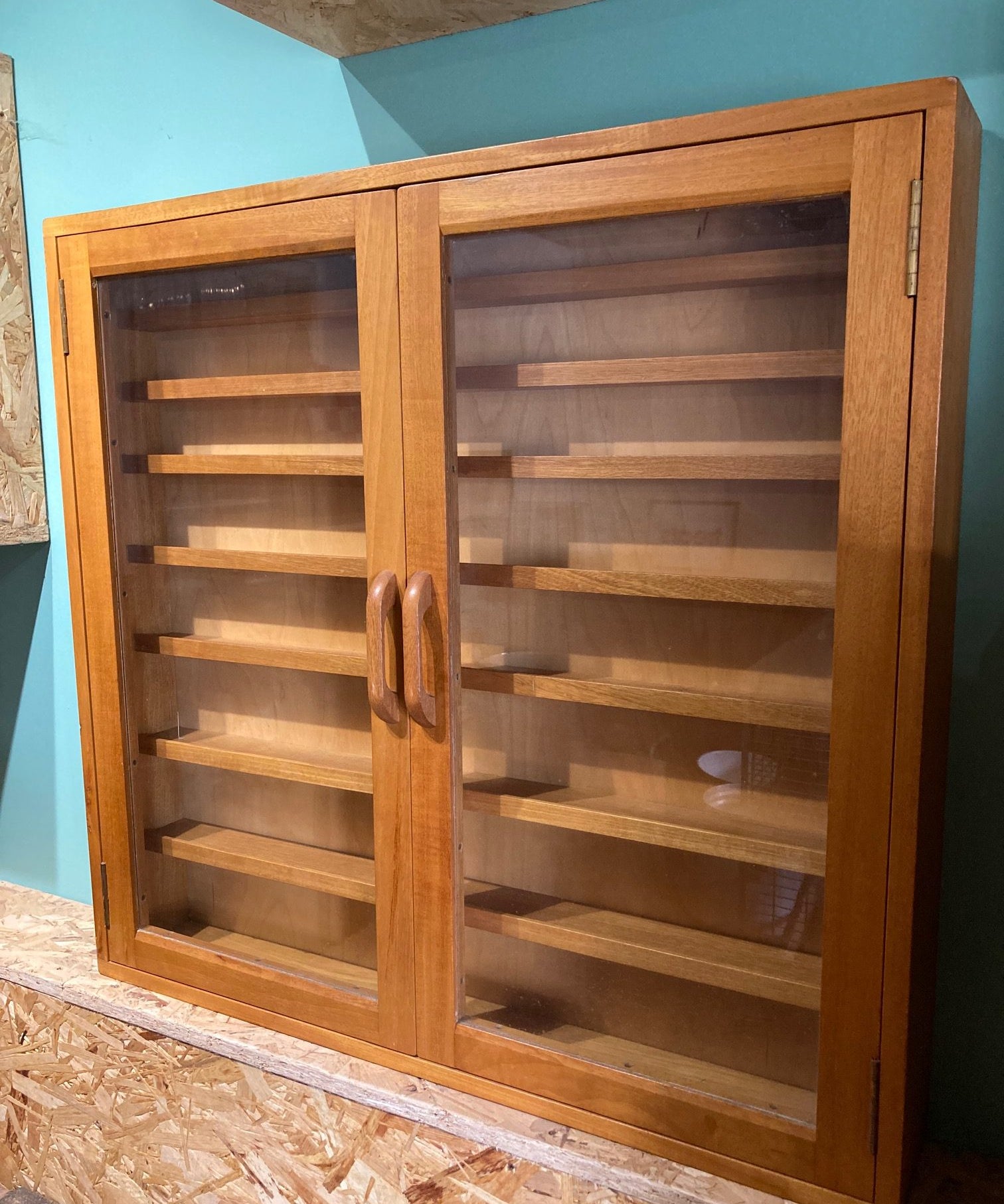 glass-display-cabinet-11