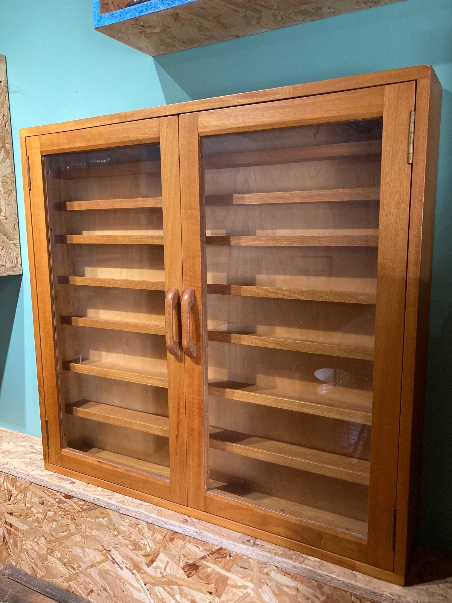 glass-display-cabinet-11