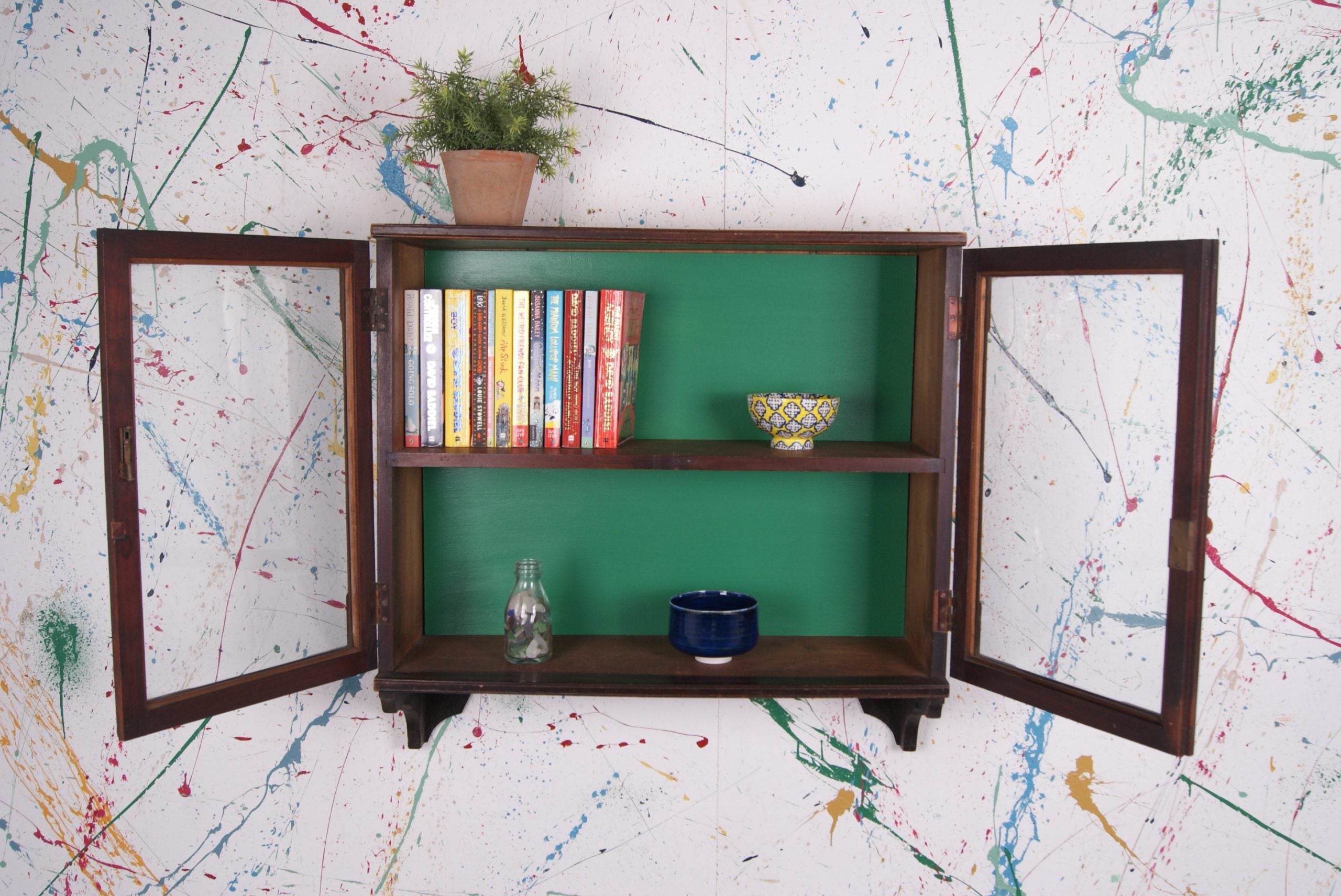 glass-wall-cabinet-5