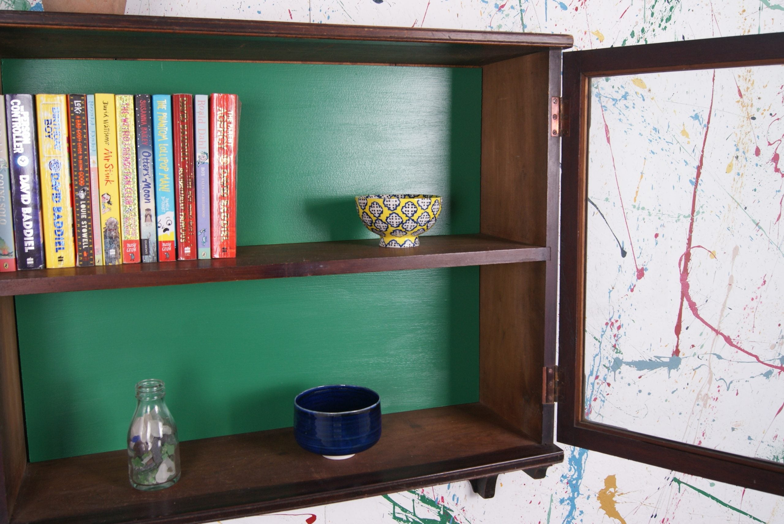 glass-wall-cabinet-6