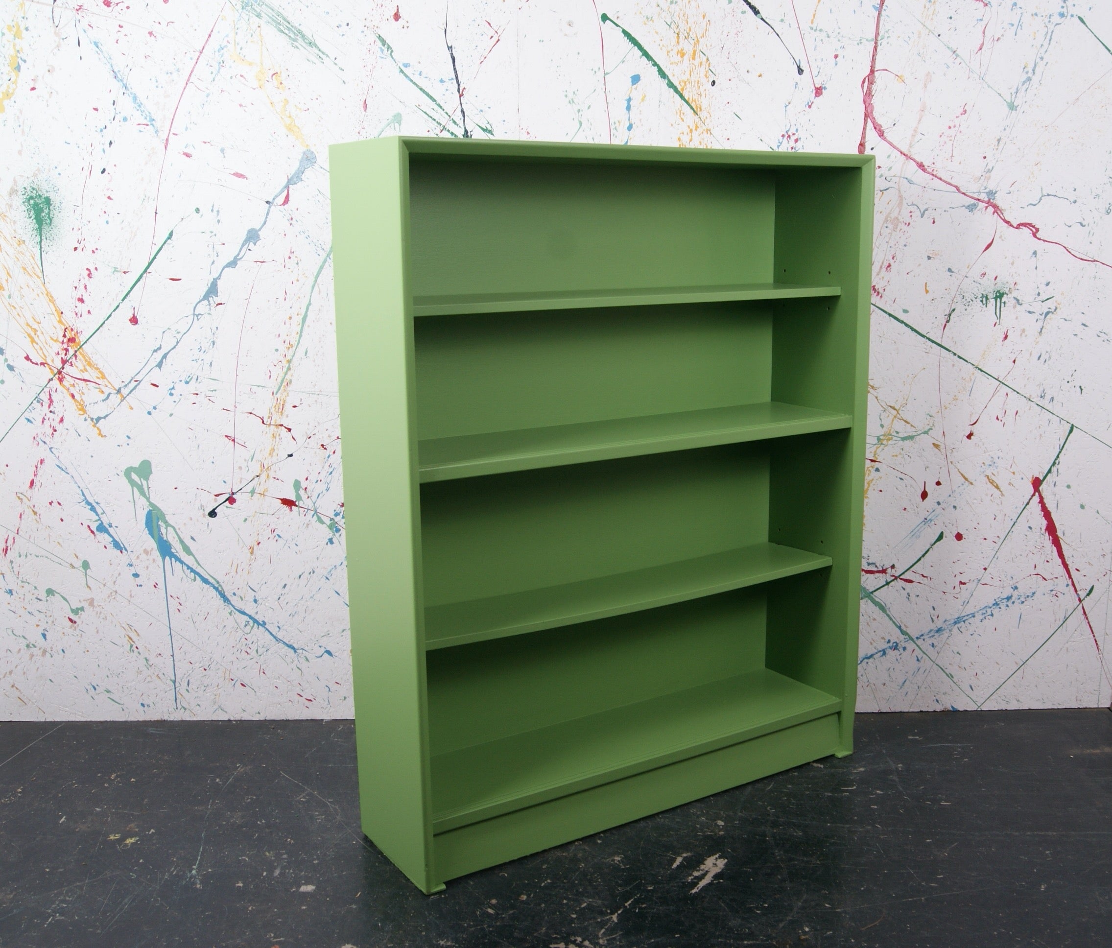 green-bookshelf-3