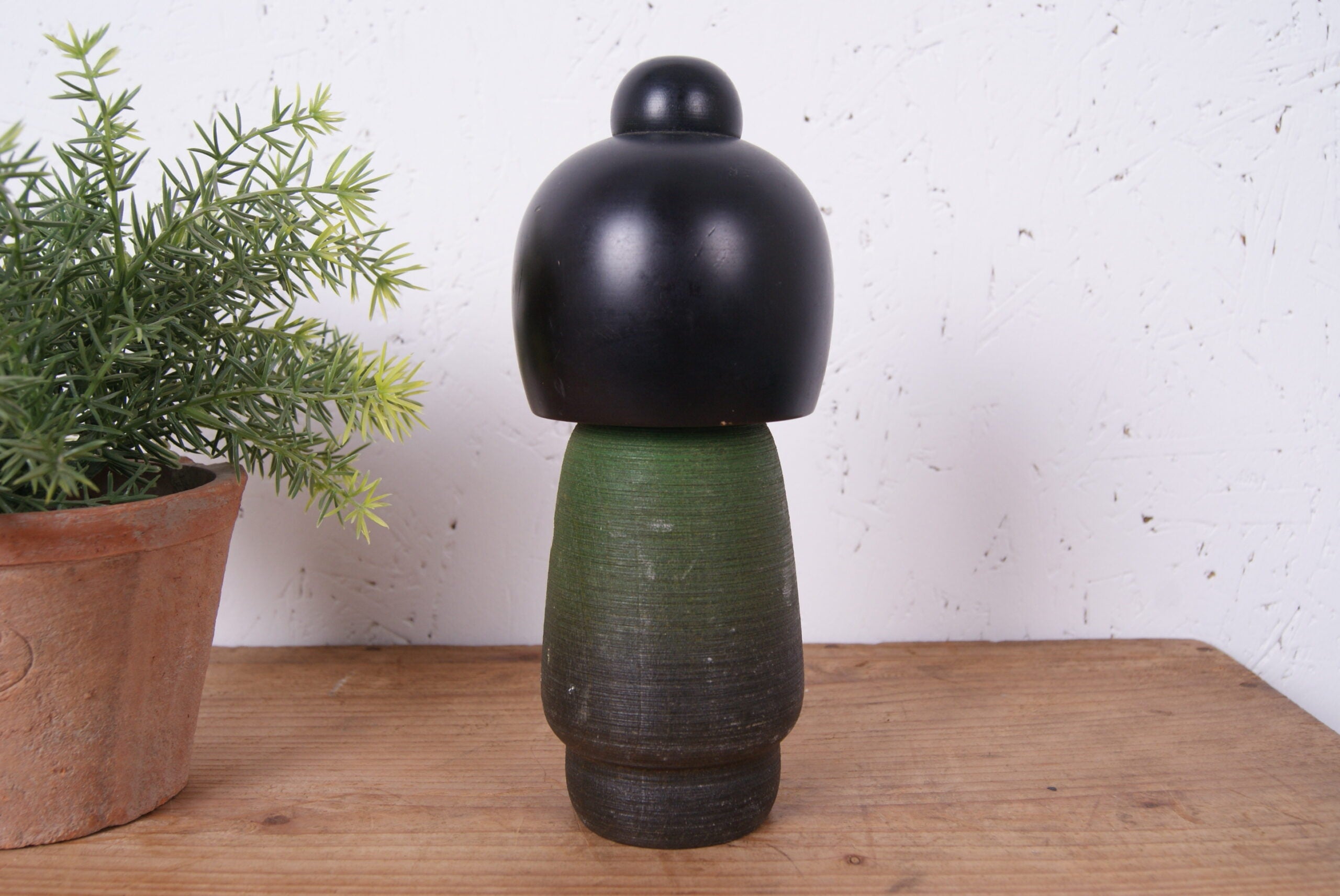 green-creative-kokeshi-doll-5