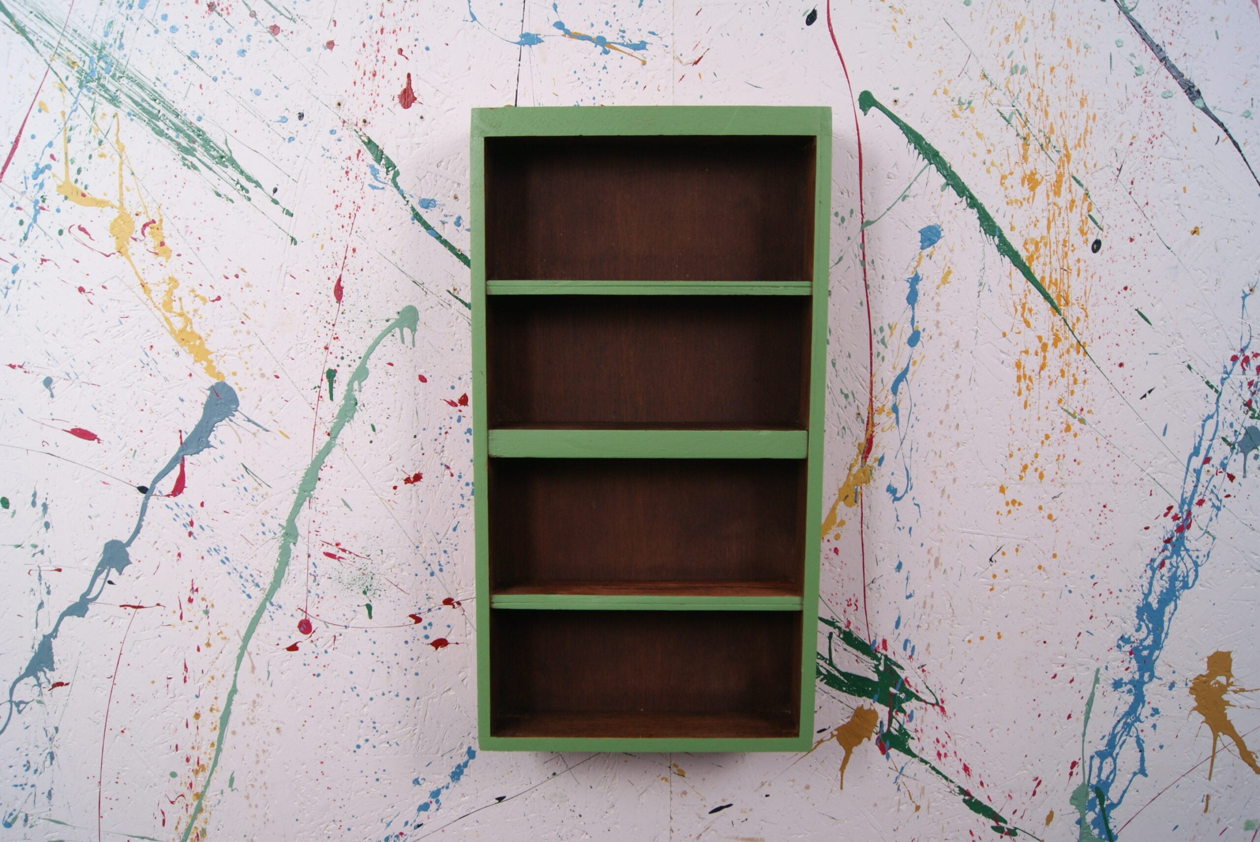 green-display-shelf-5