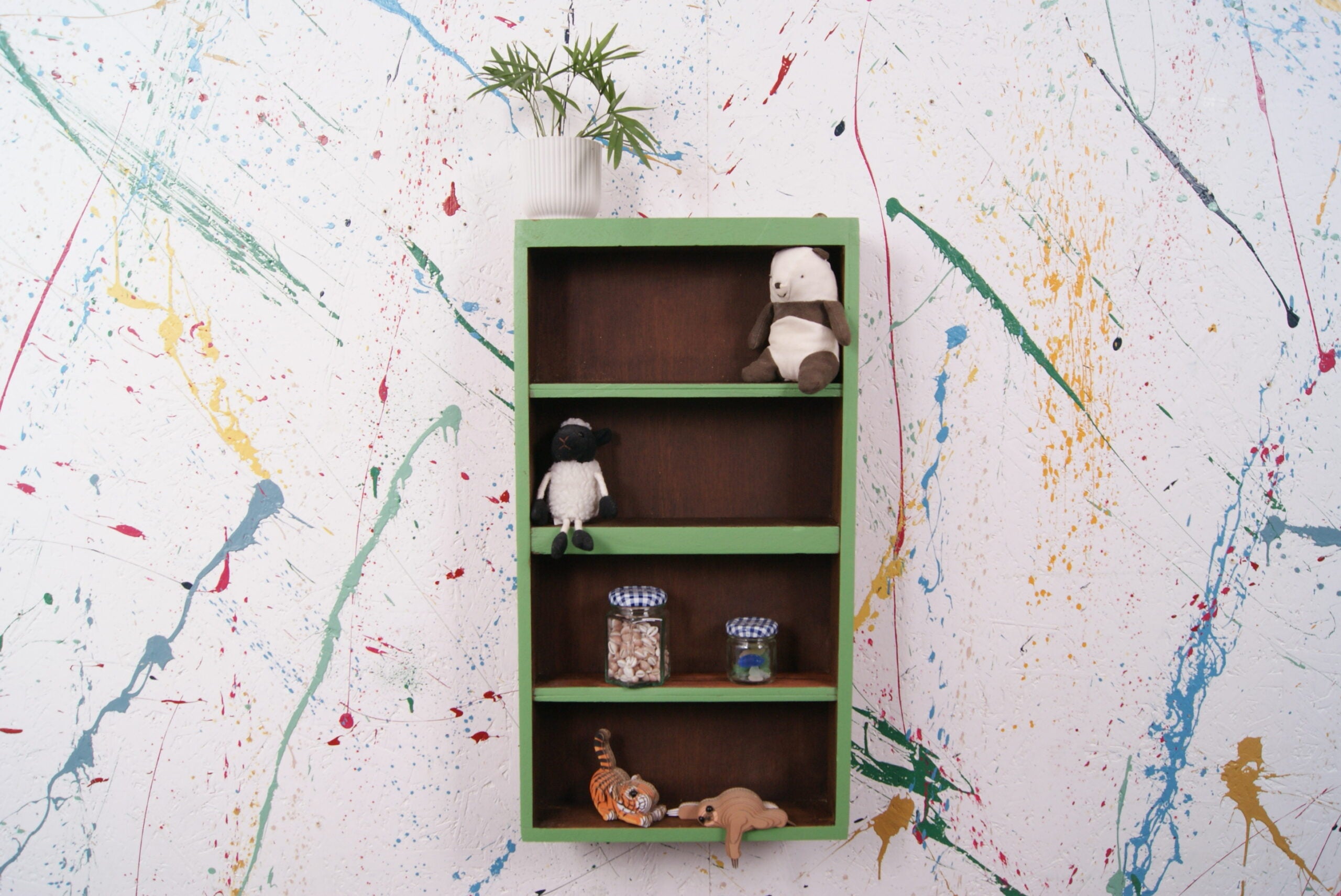 green-display-shelf-7