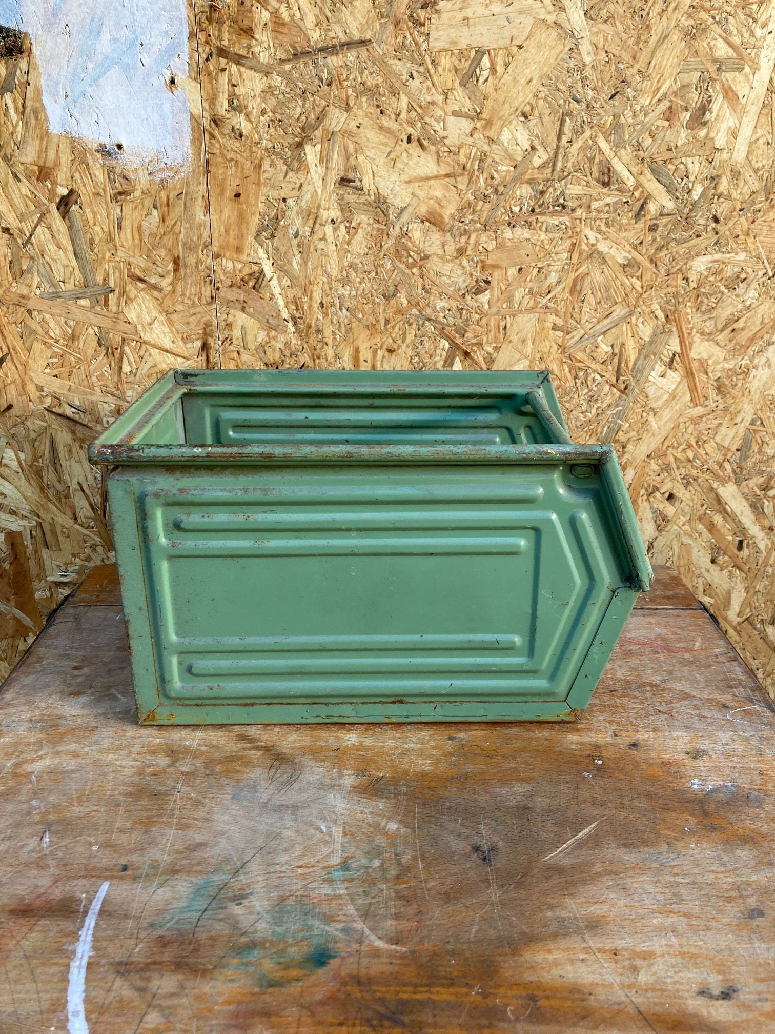 green-metal-crate-3
