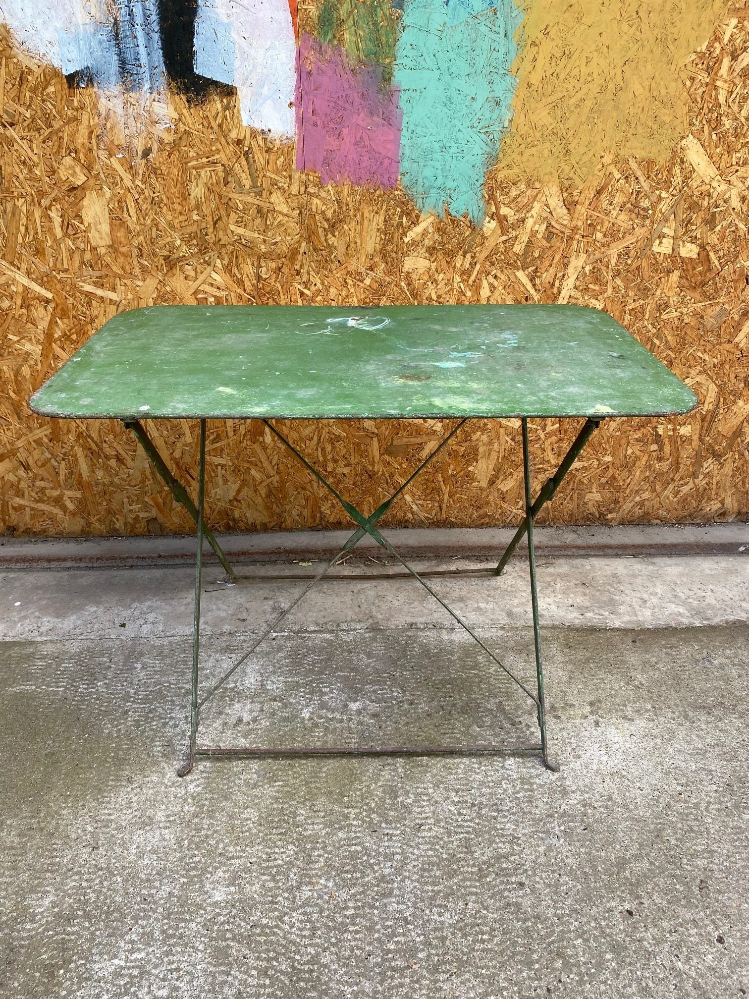 green-metal-garden-table-1