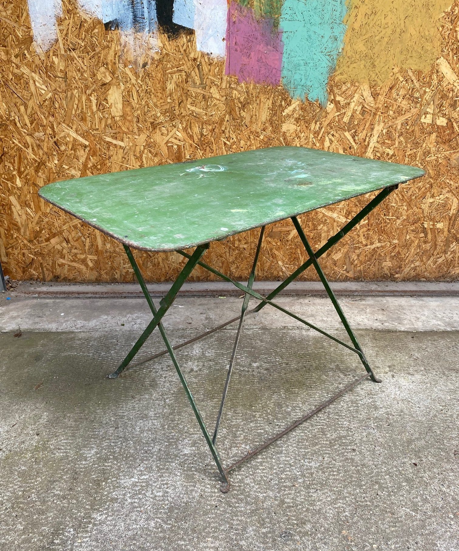 green-metal-garden-table-3