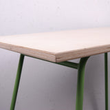 green-metal-legged-table-4