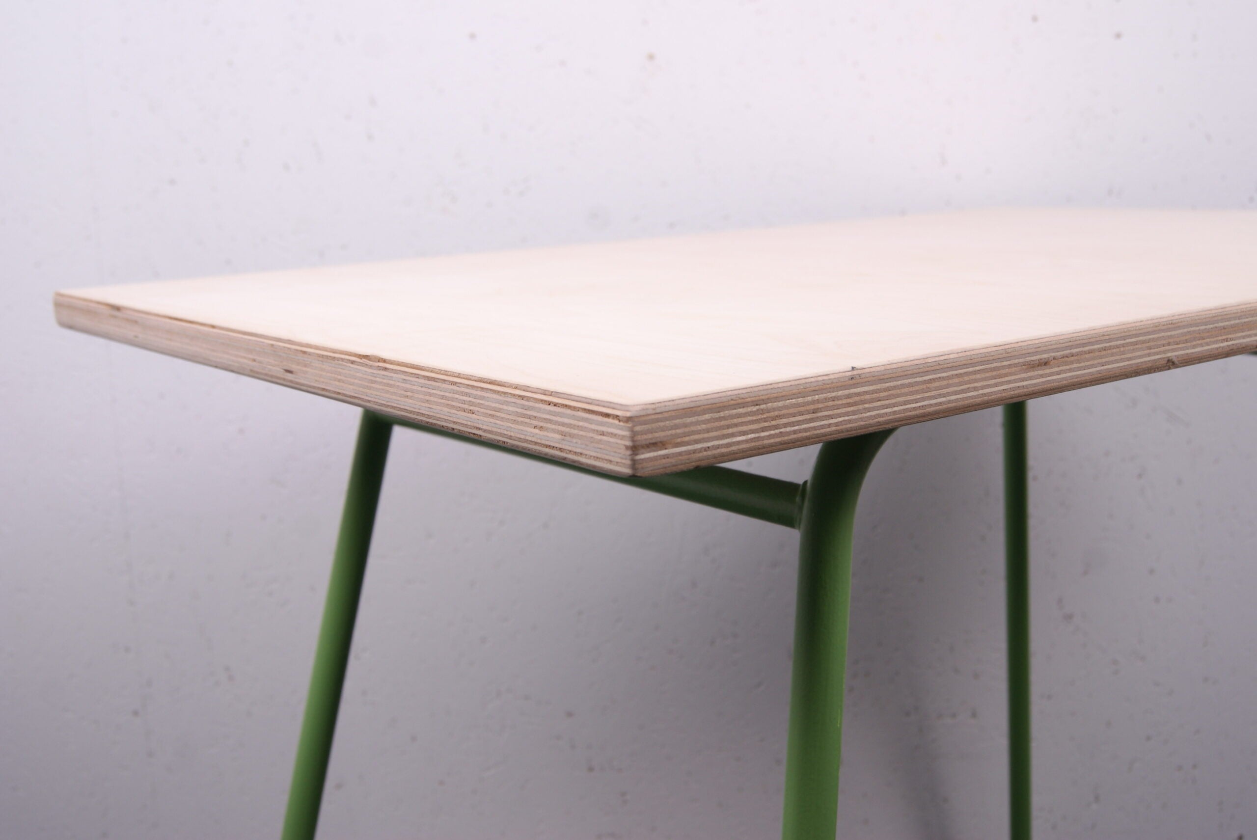 green-metal-legged-table-4