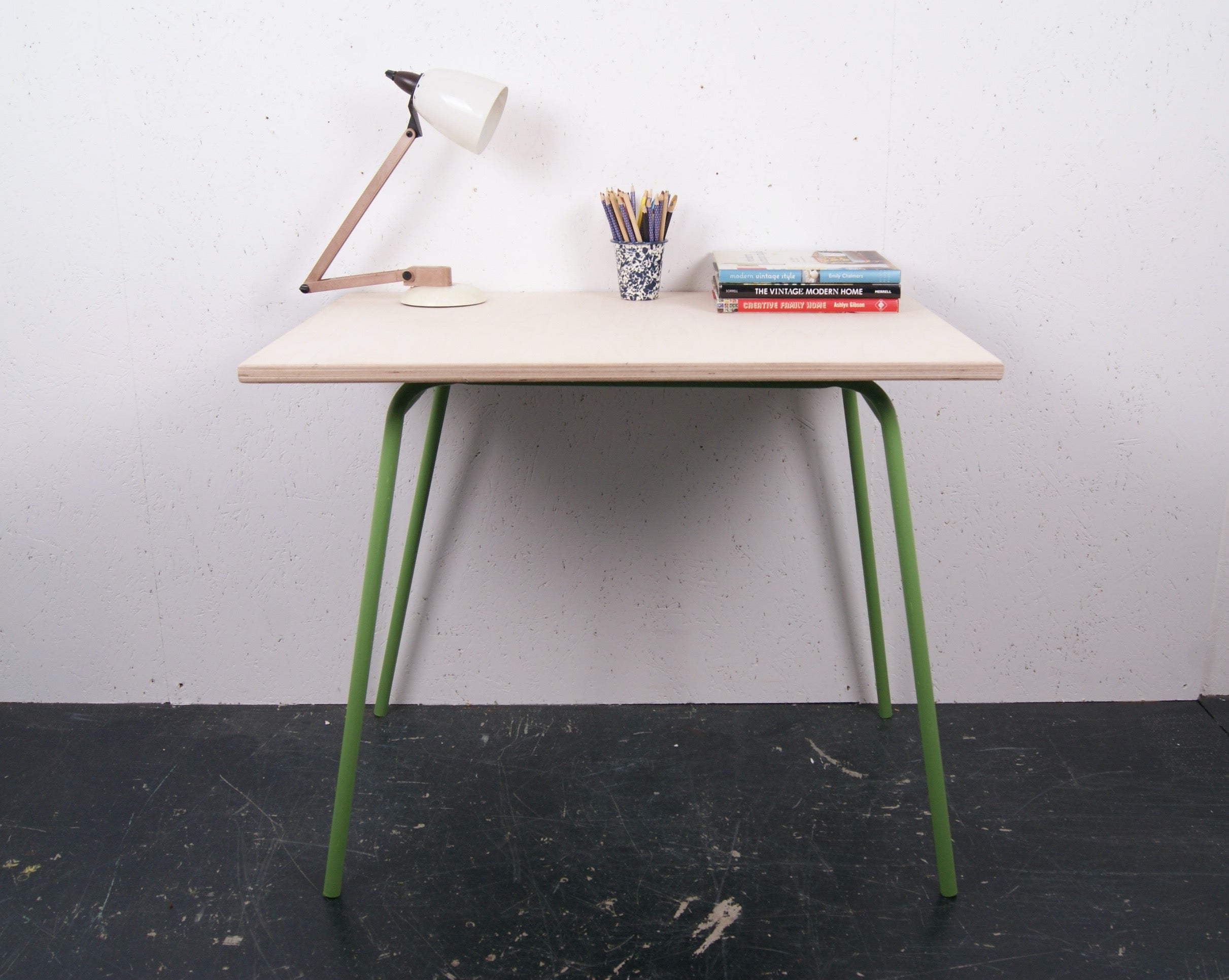 green-metal-legged-table-5