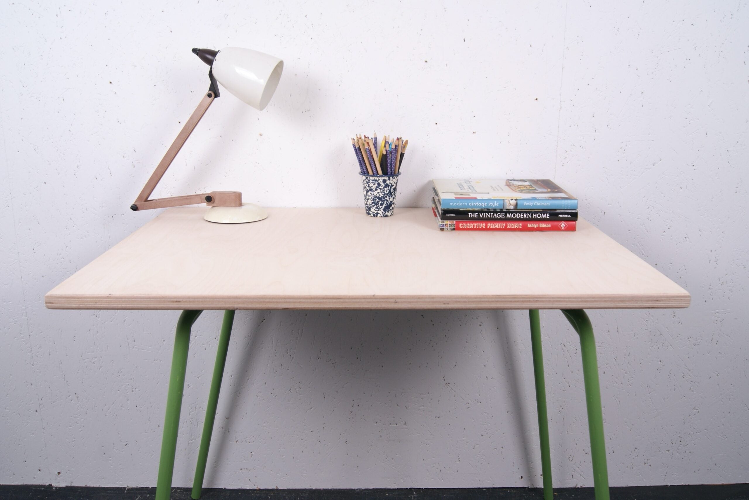green-metal-legged-table-6
