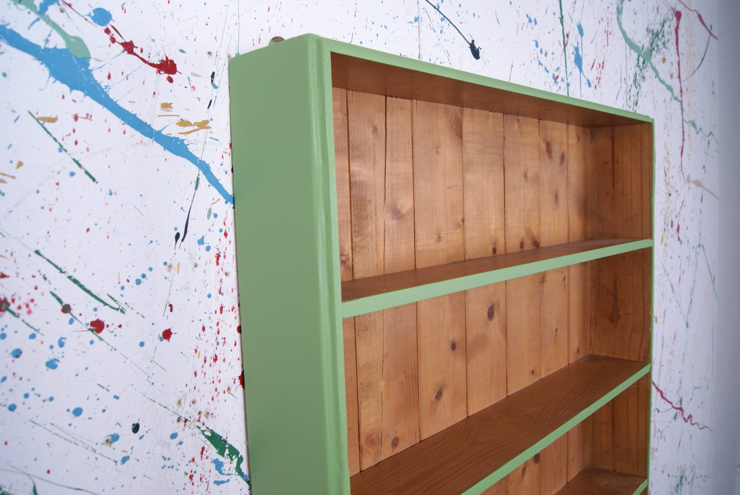 green-shelving-unit-2
