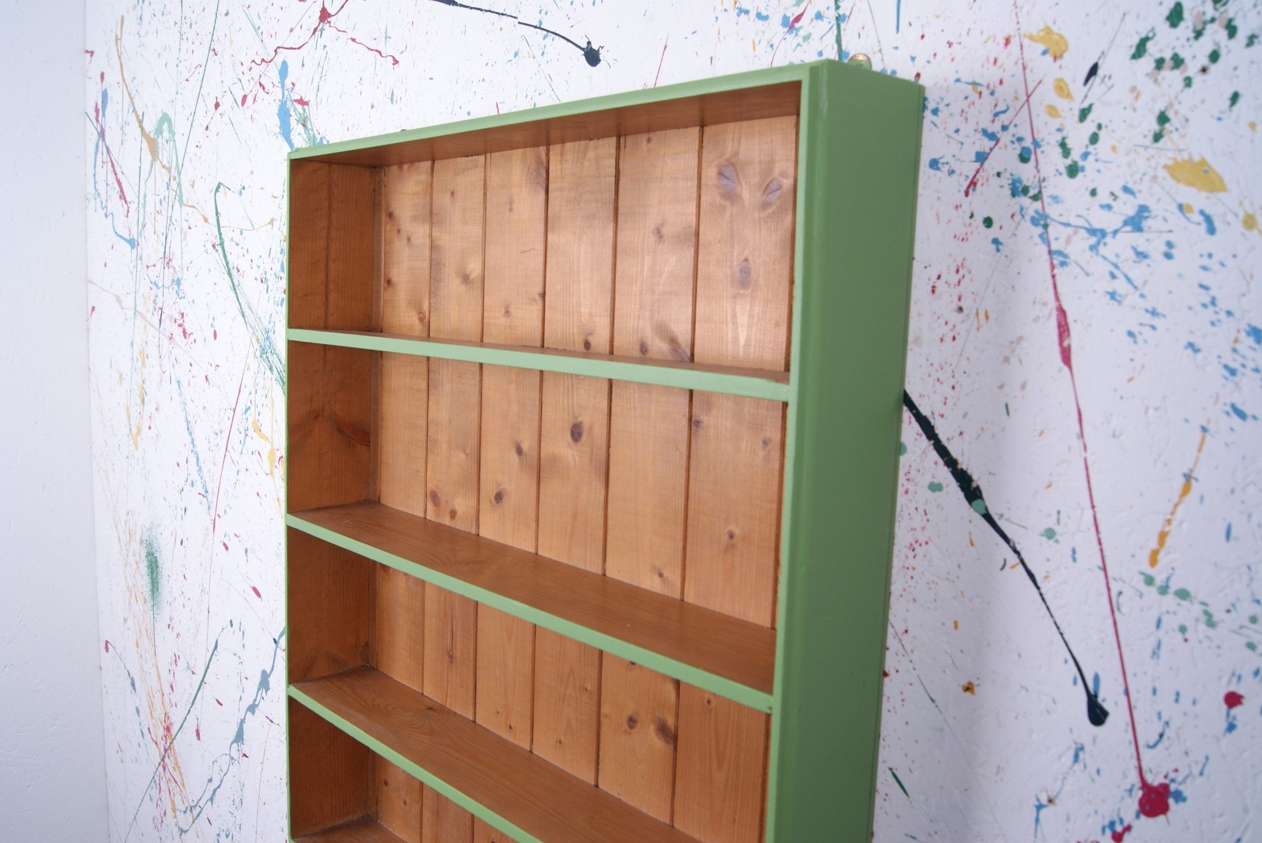 green-shelving-unit-3