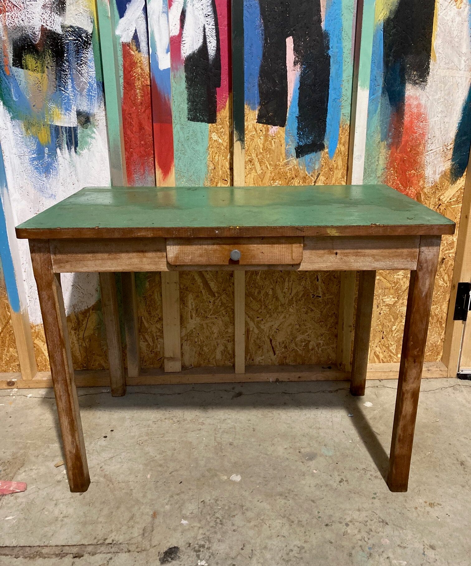 green-topped-table-1