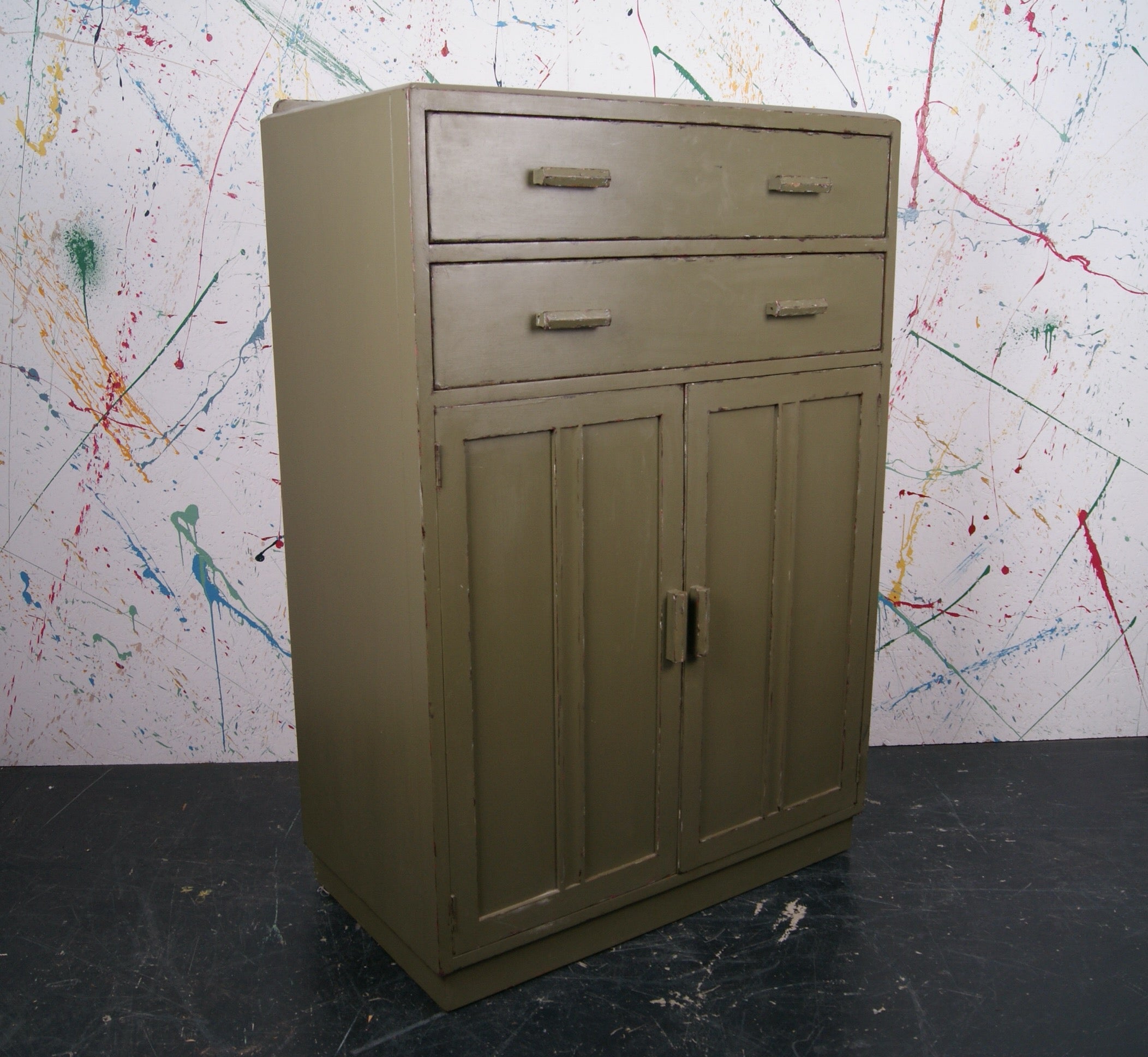 green-wooden-cupboard-4