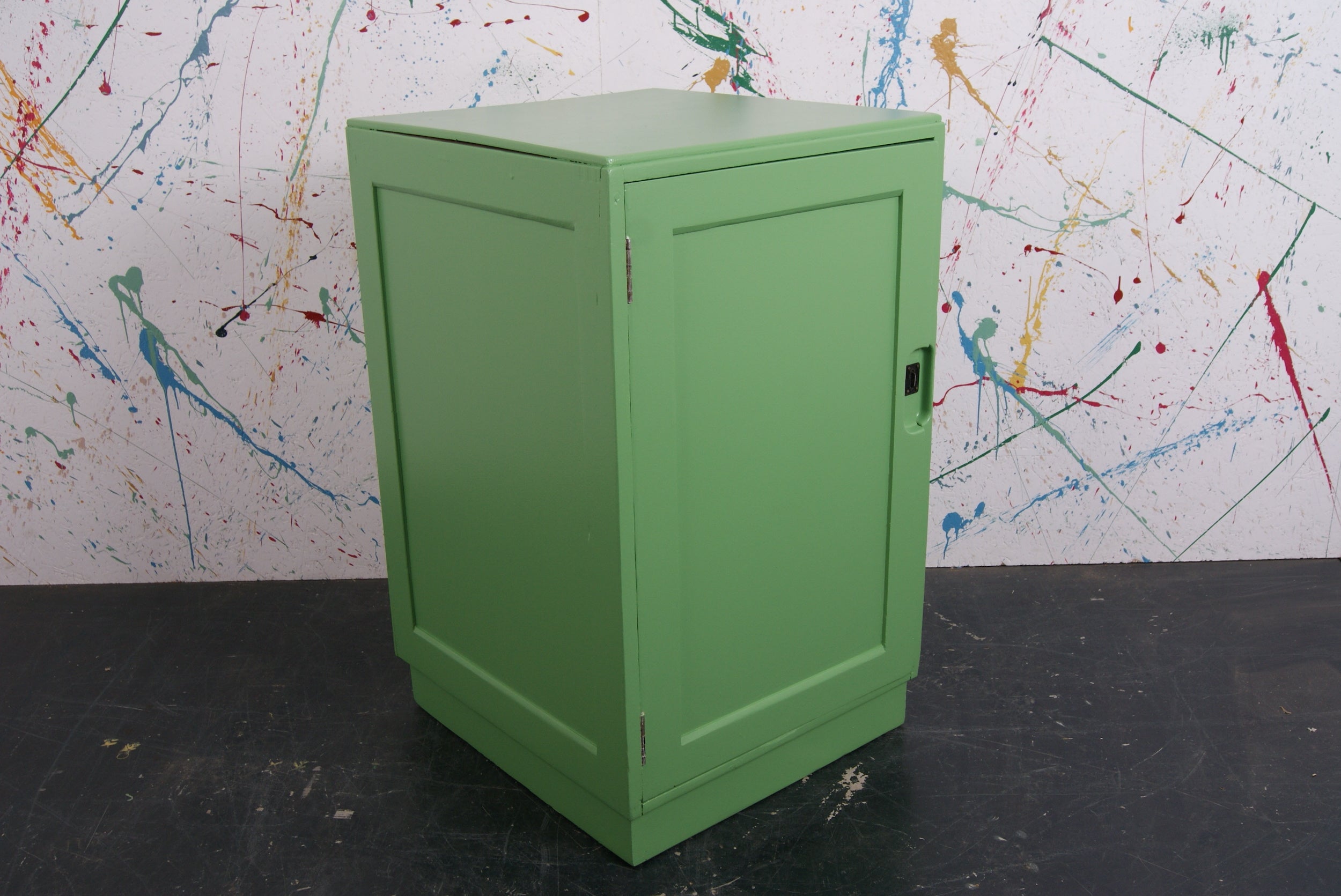 green-wooden-locker-3