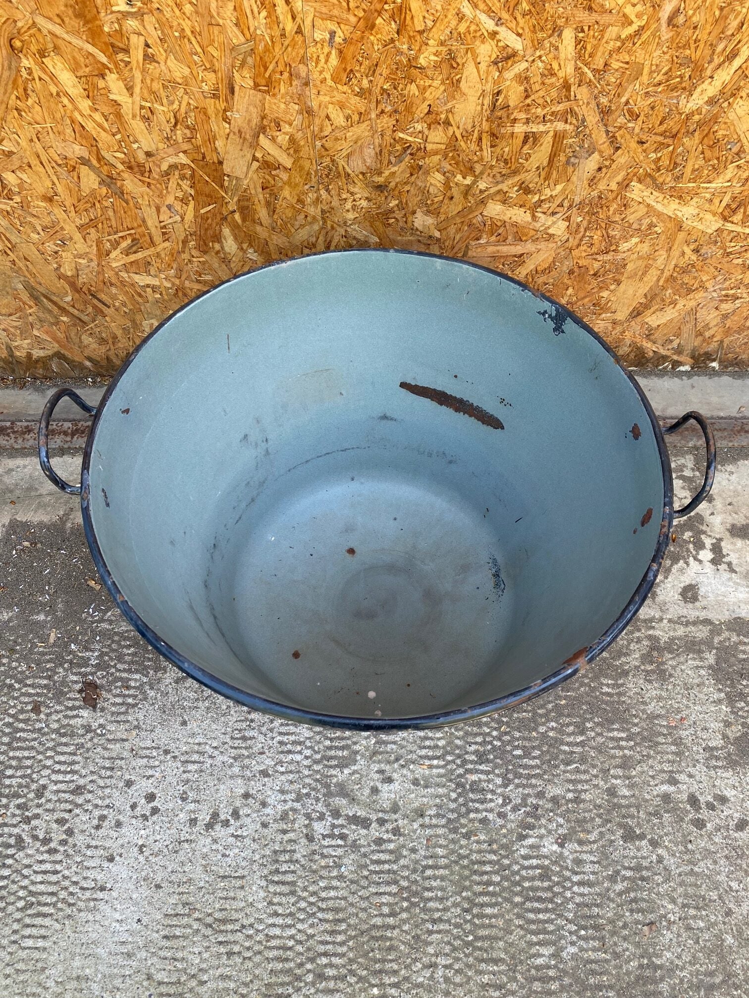 grey-enamel-tub-5