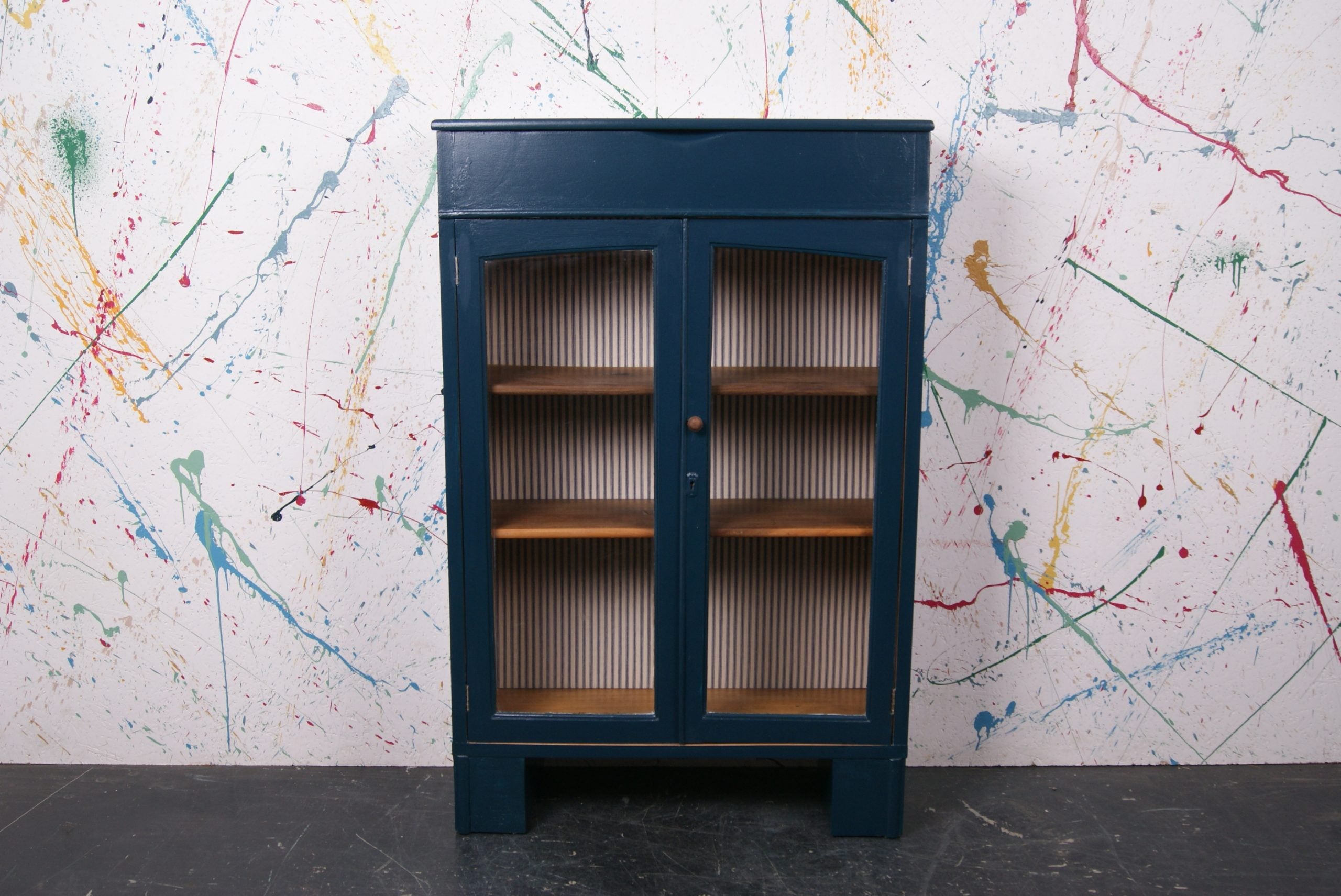 hague-blue-glass-cabinet-1