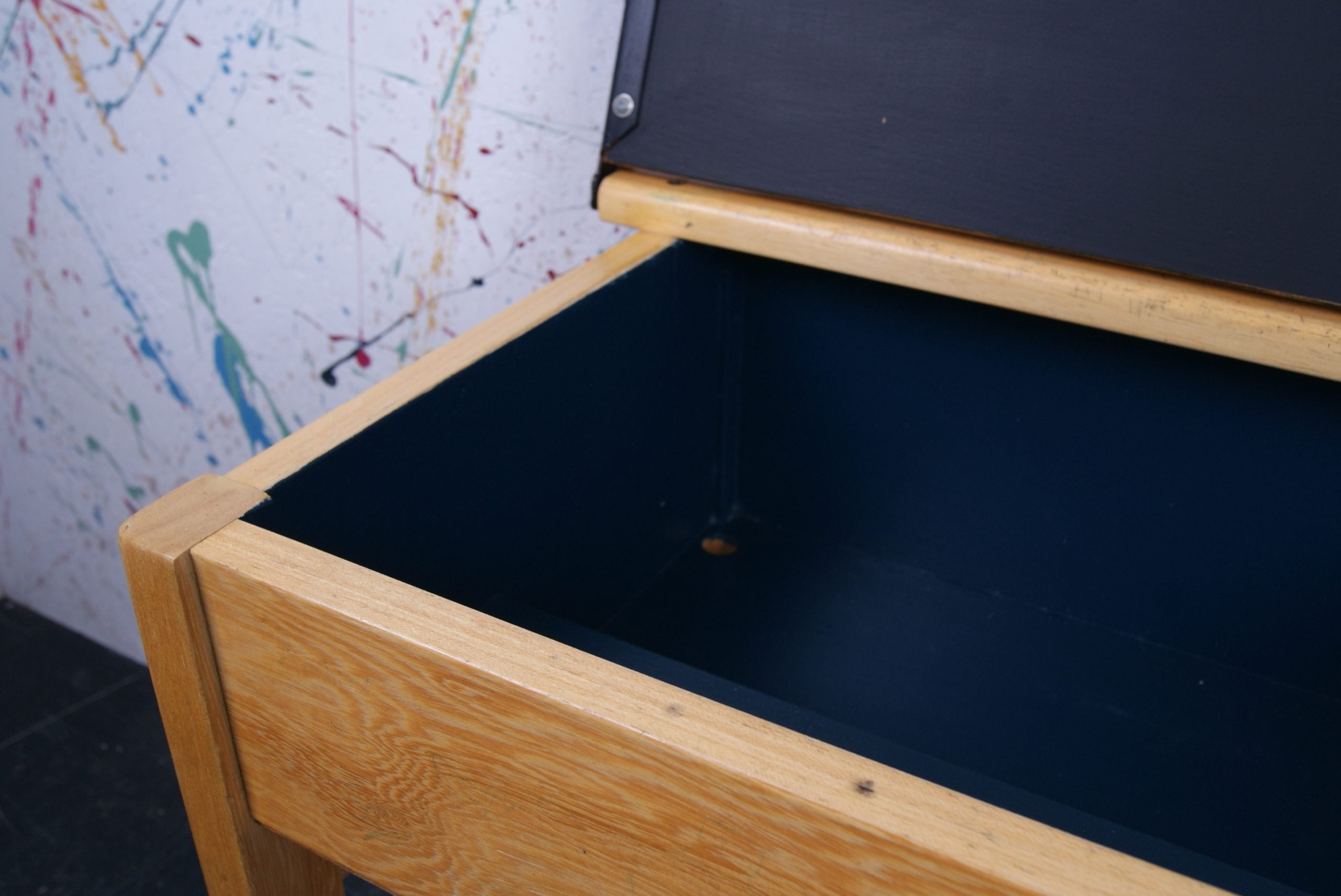 hague-blue-single-school-desk-1