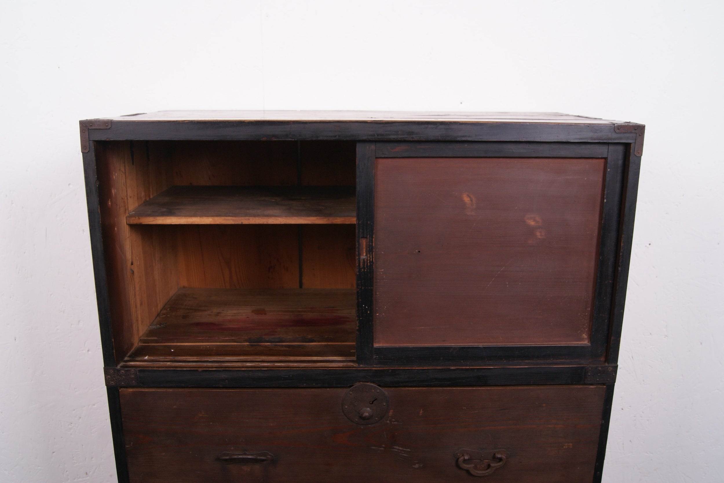 japanese-cabinet-2