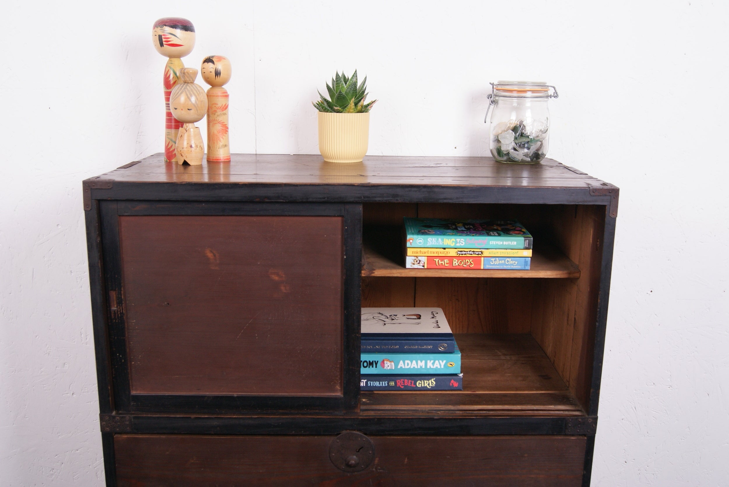 japanese-cabinet-7