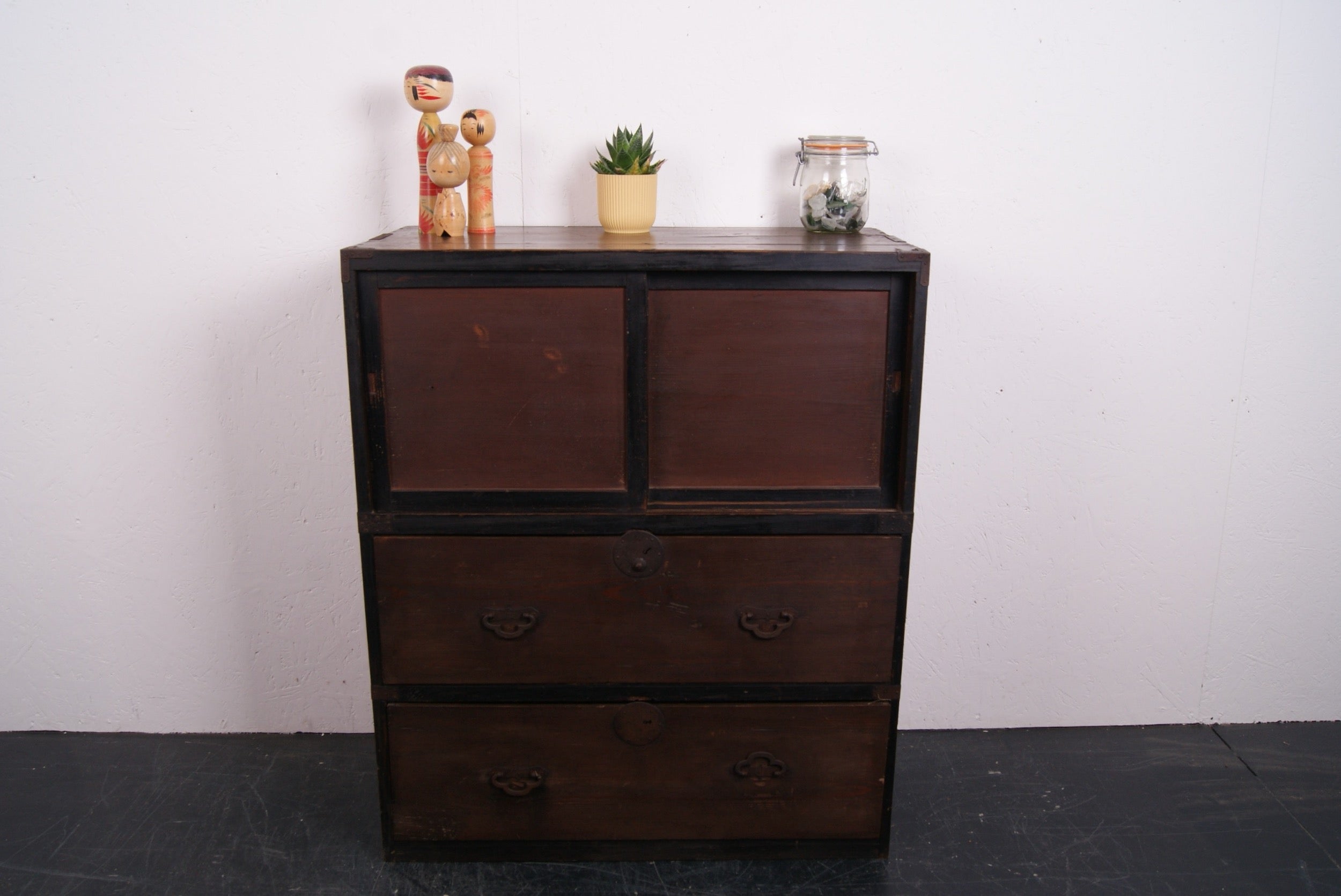 japanese-cabinet-9