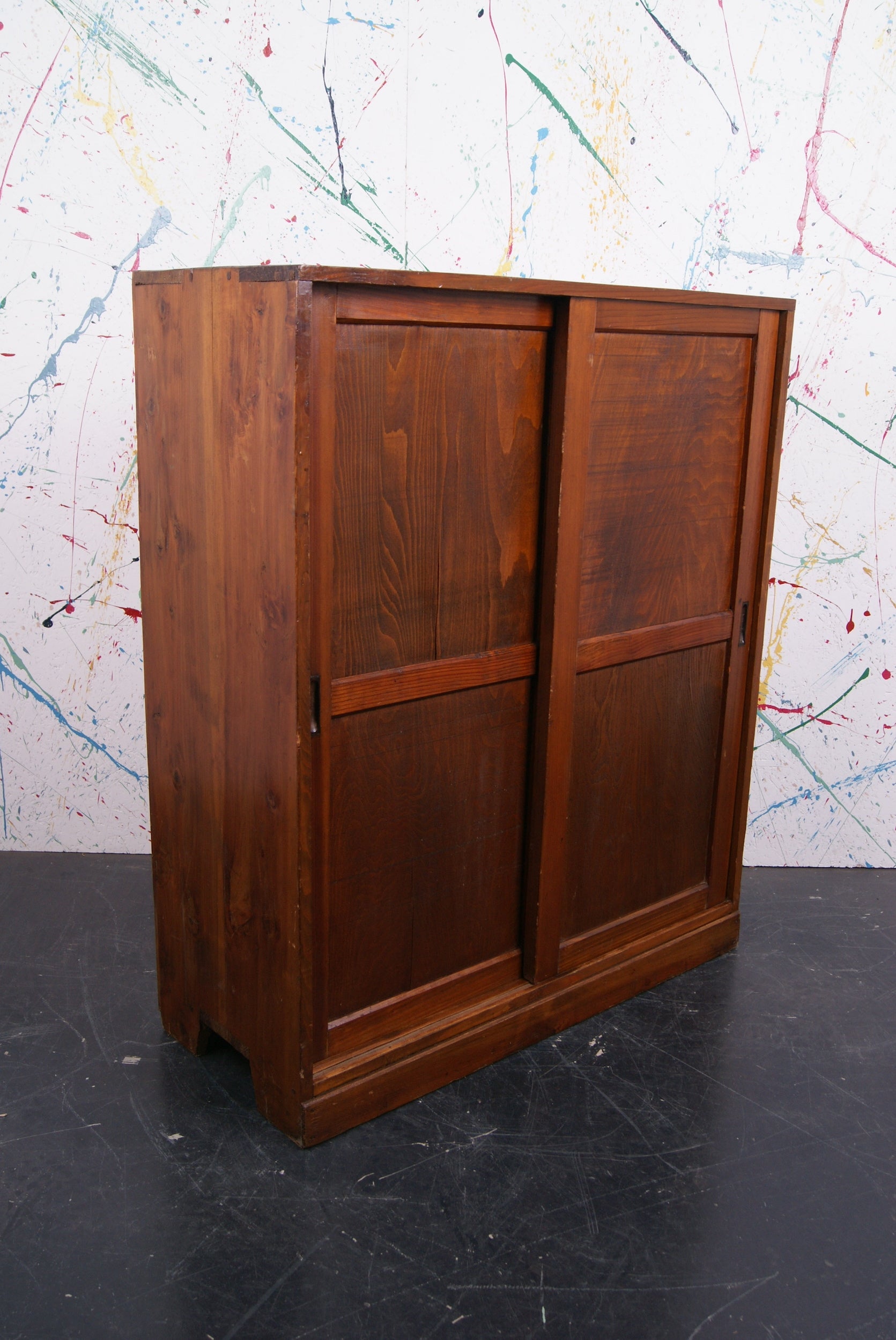 japanese-sliding-door-cupboard-1