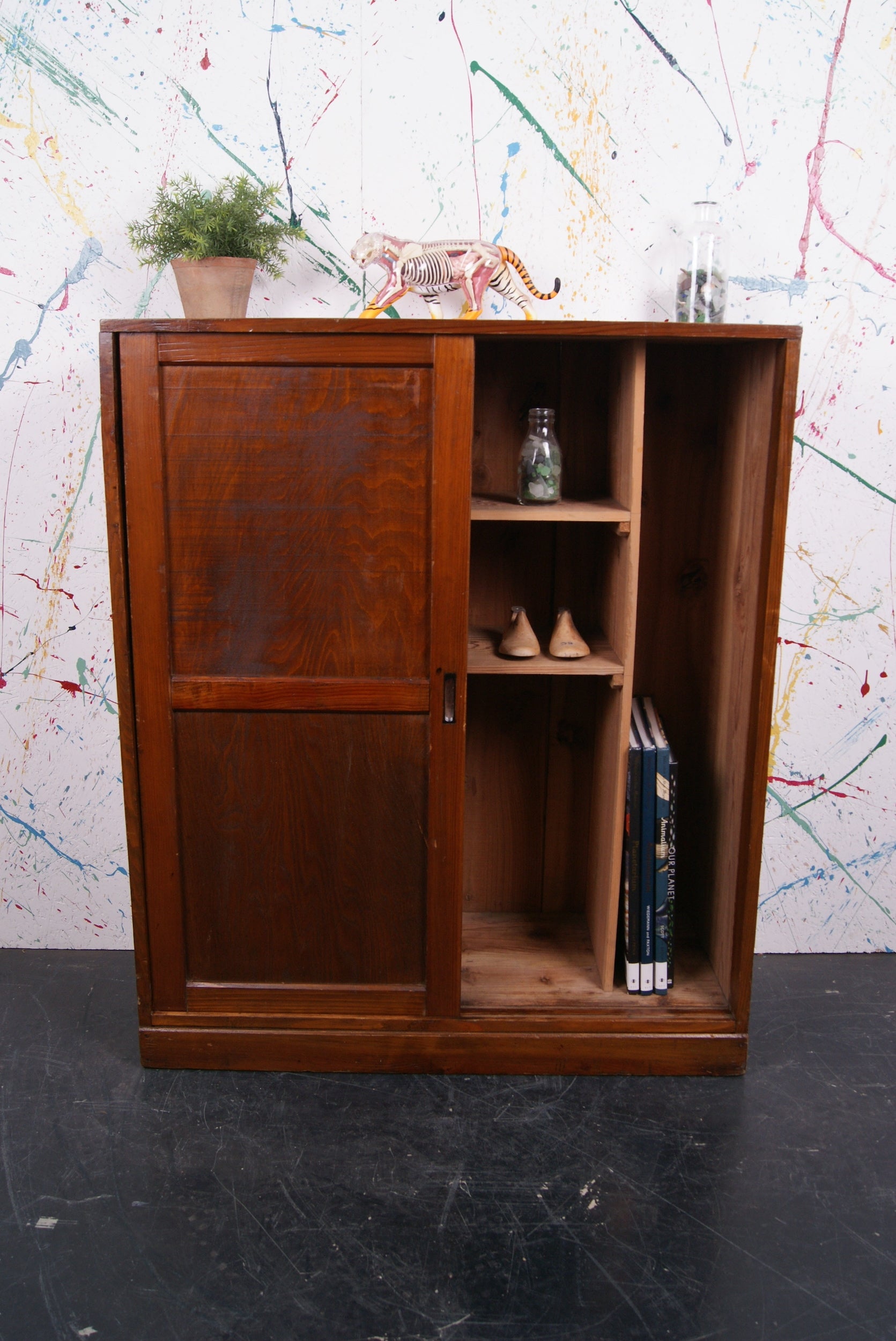 japanese-sliding-door-cupboard-4