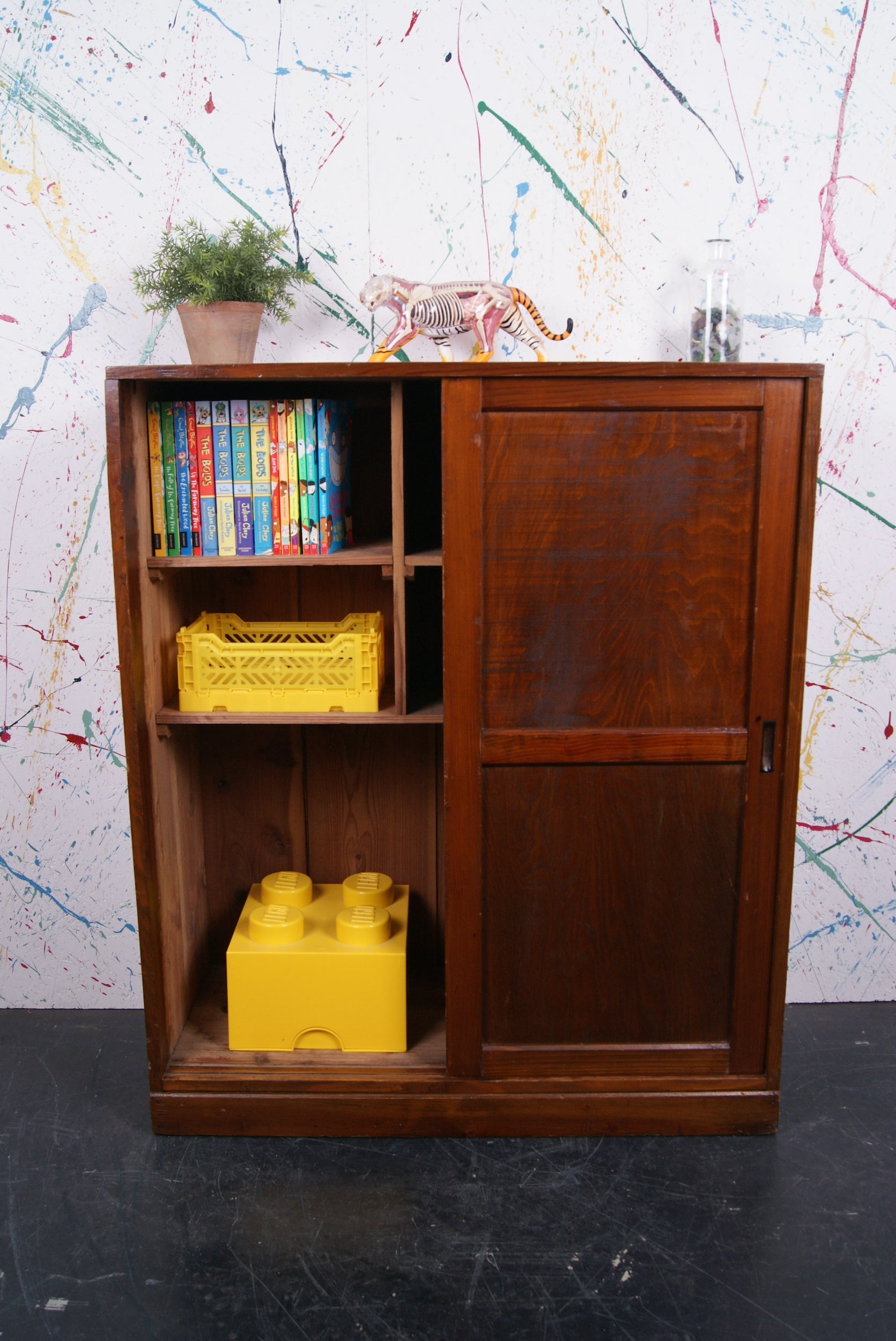 japanese-sliding-door-cupboard-6