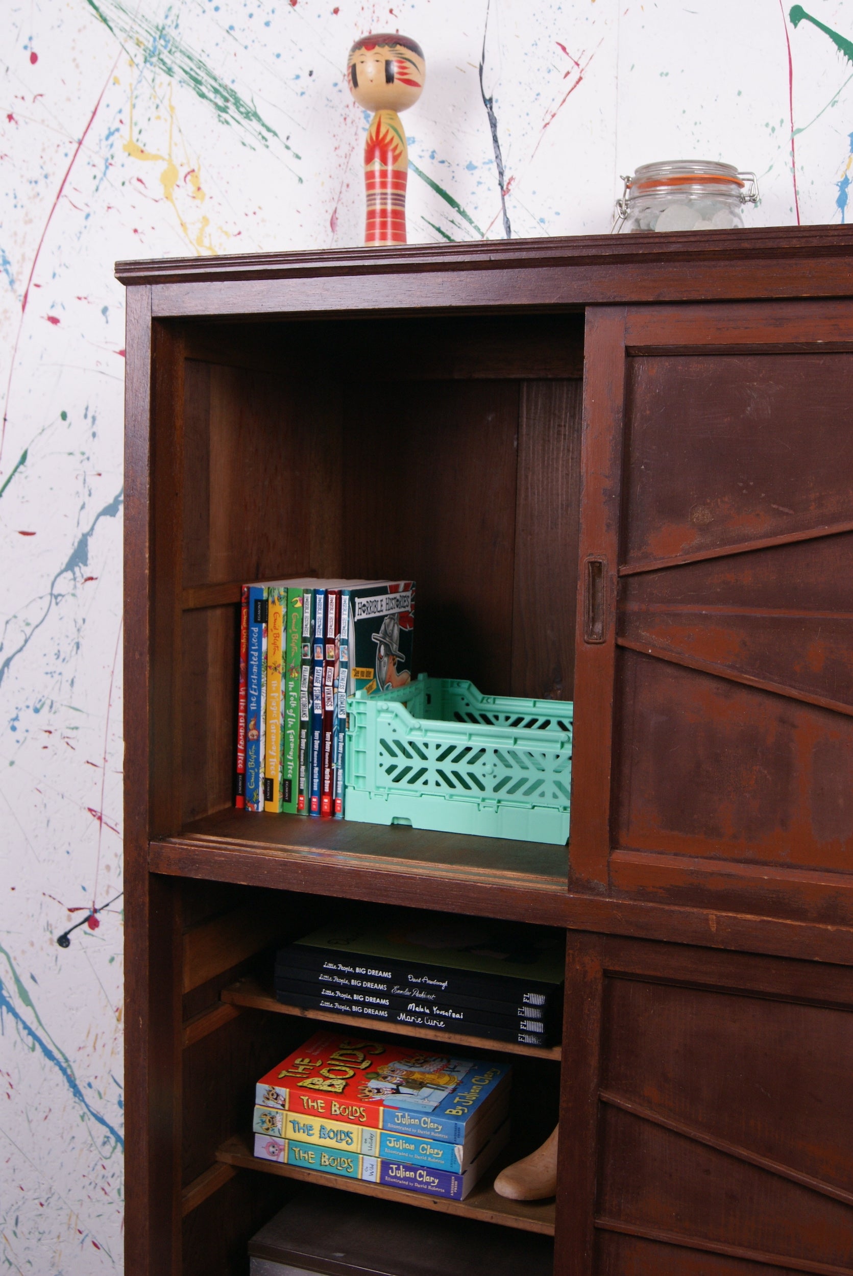 japanese-storage-cupboard-7