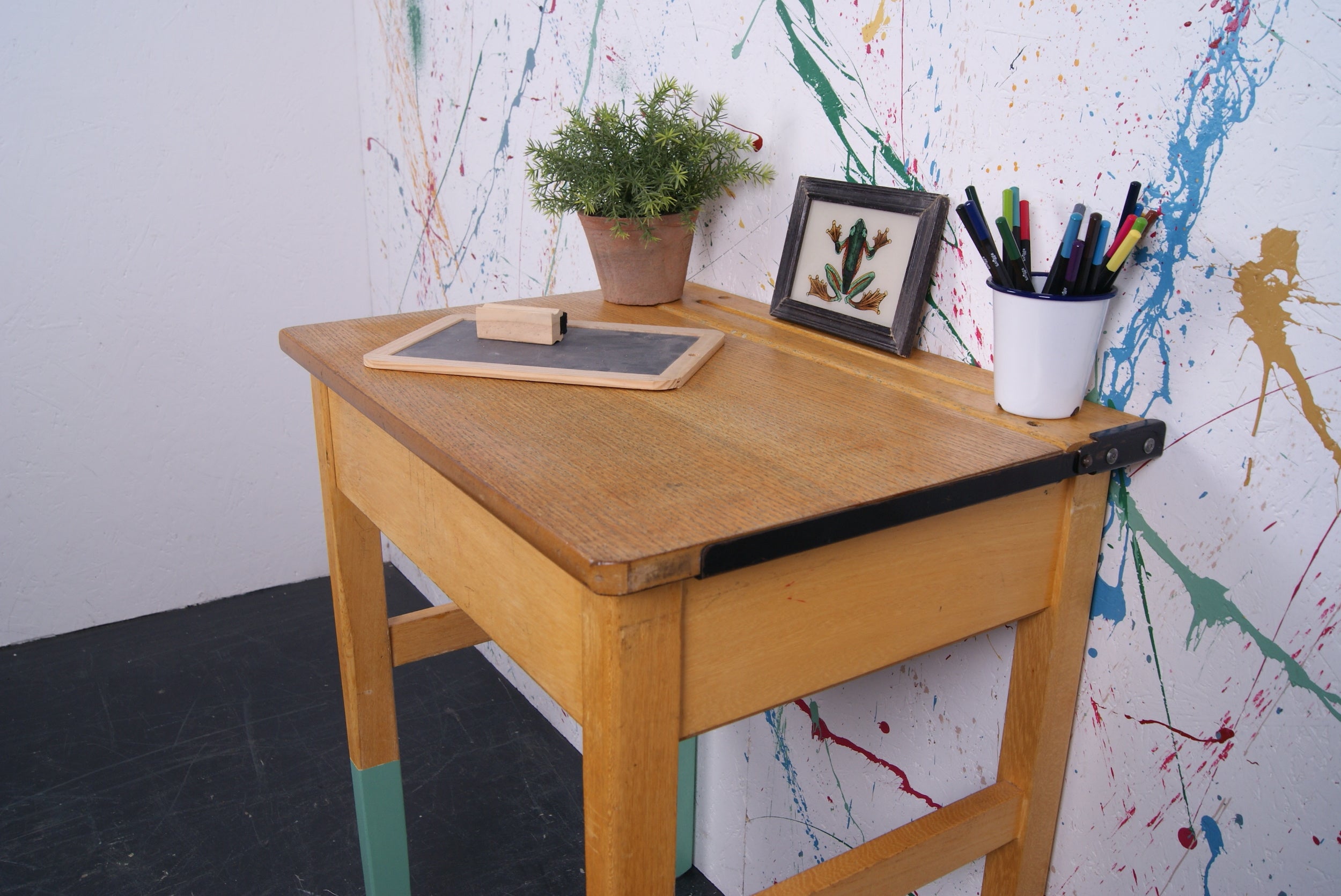 kids-arsenic-single-school-desk-8