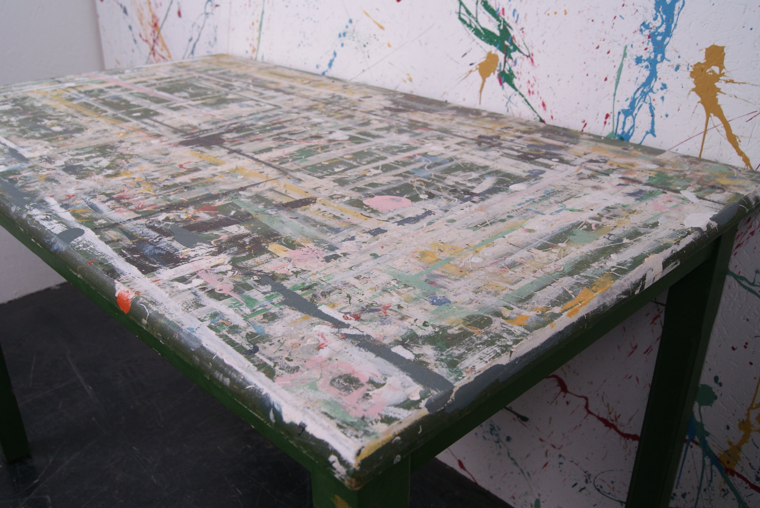 kids-art-table-2