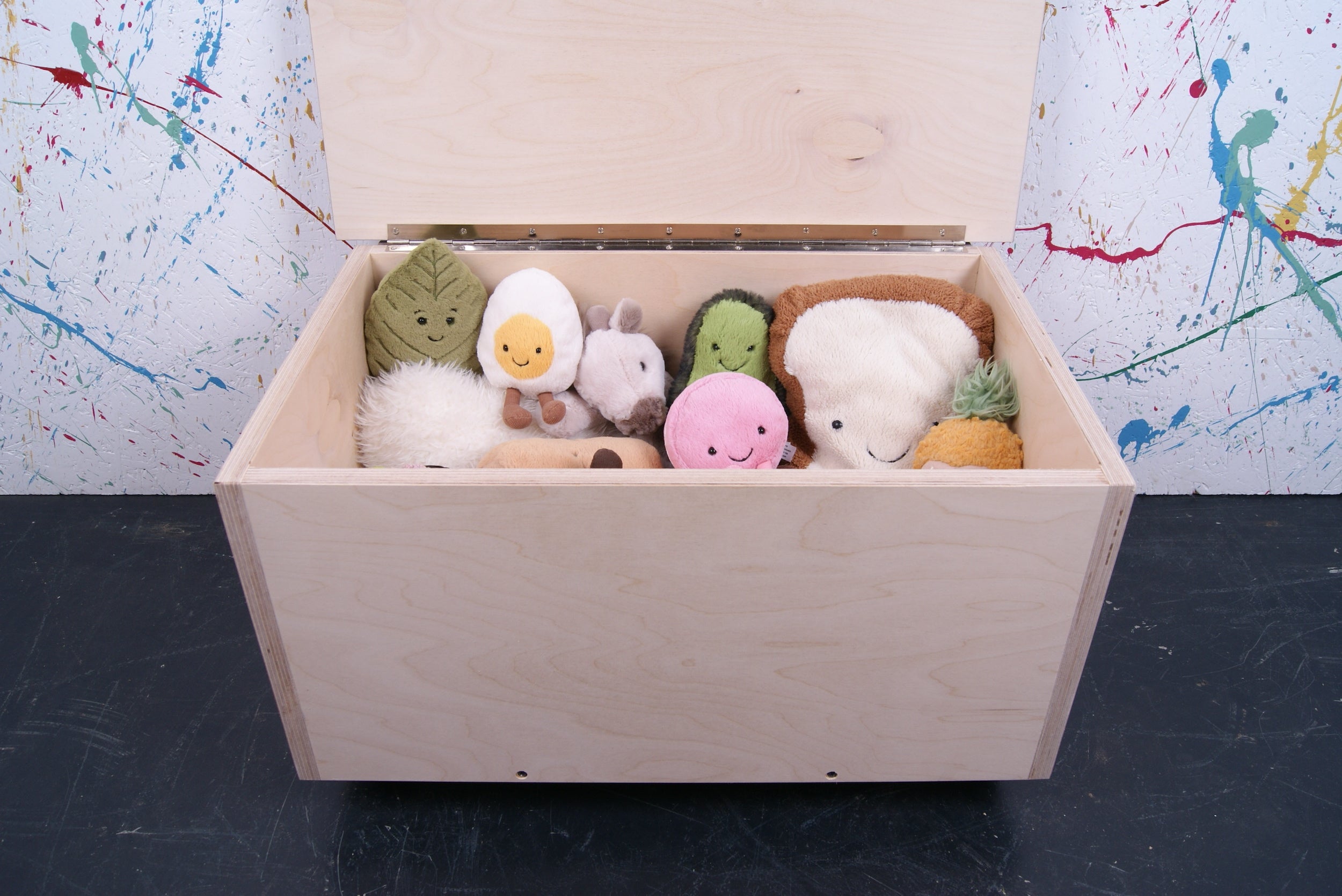 kids-birch-plu-box-on-wheels-2