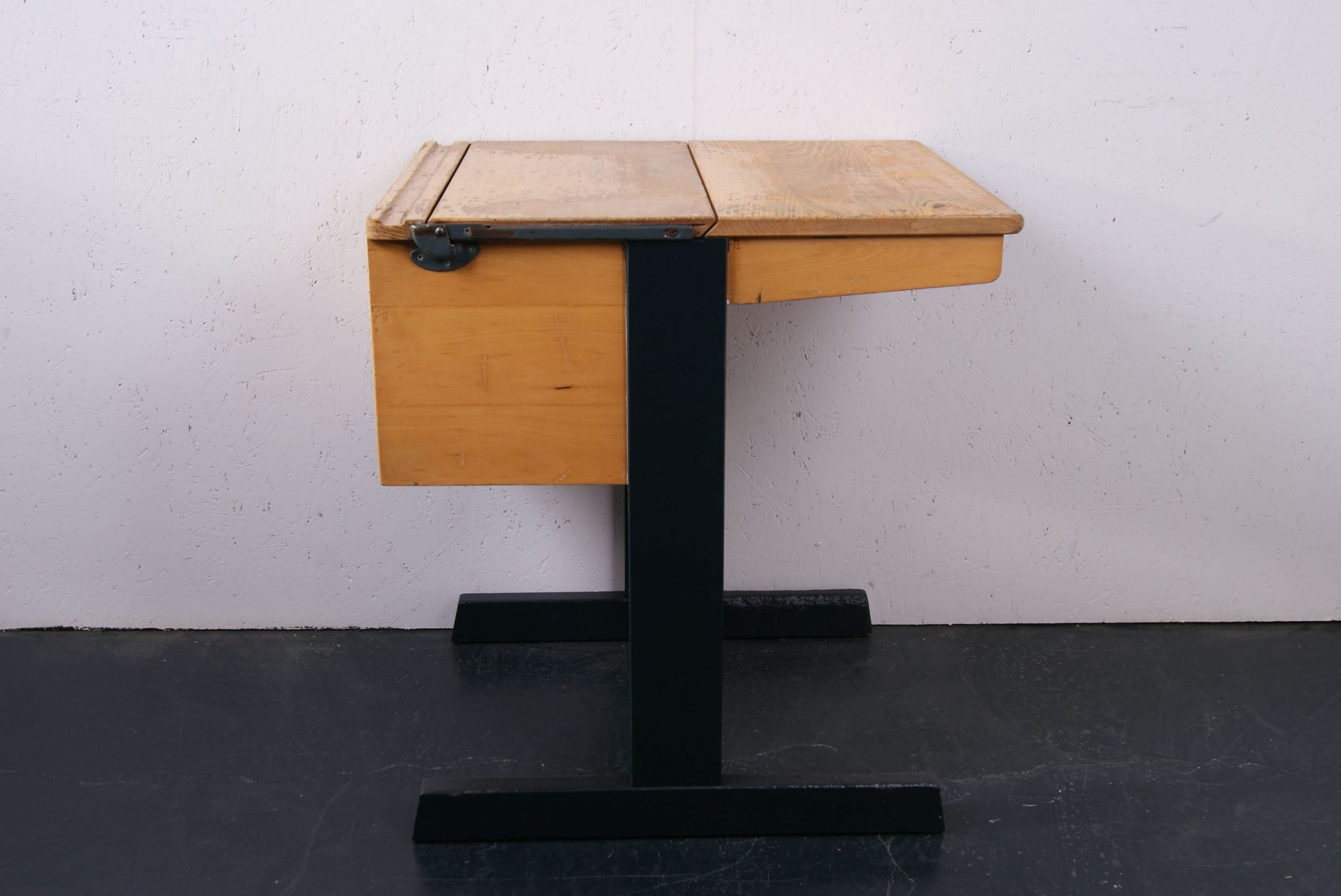 Children's Esavian Wooden Single School Desk  with Half Lift up Lid and Painted Legs