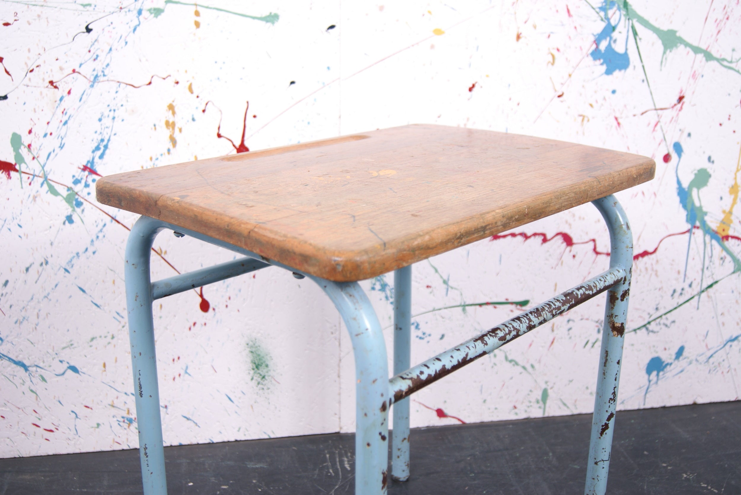 kids-blue-tubular-table-3