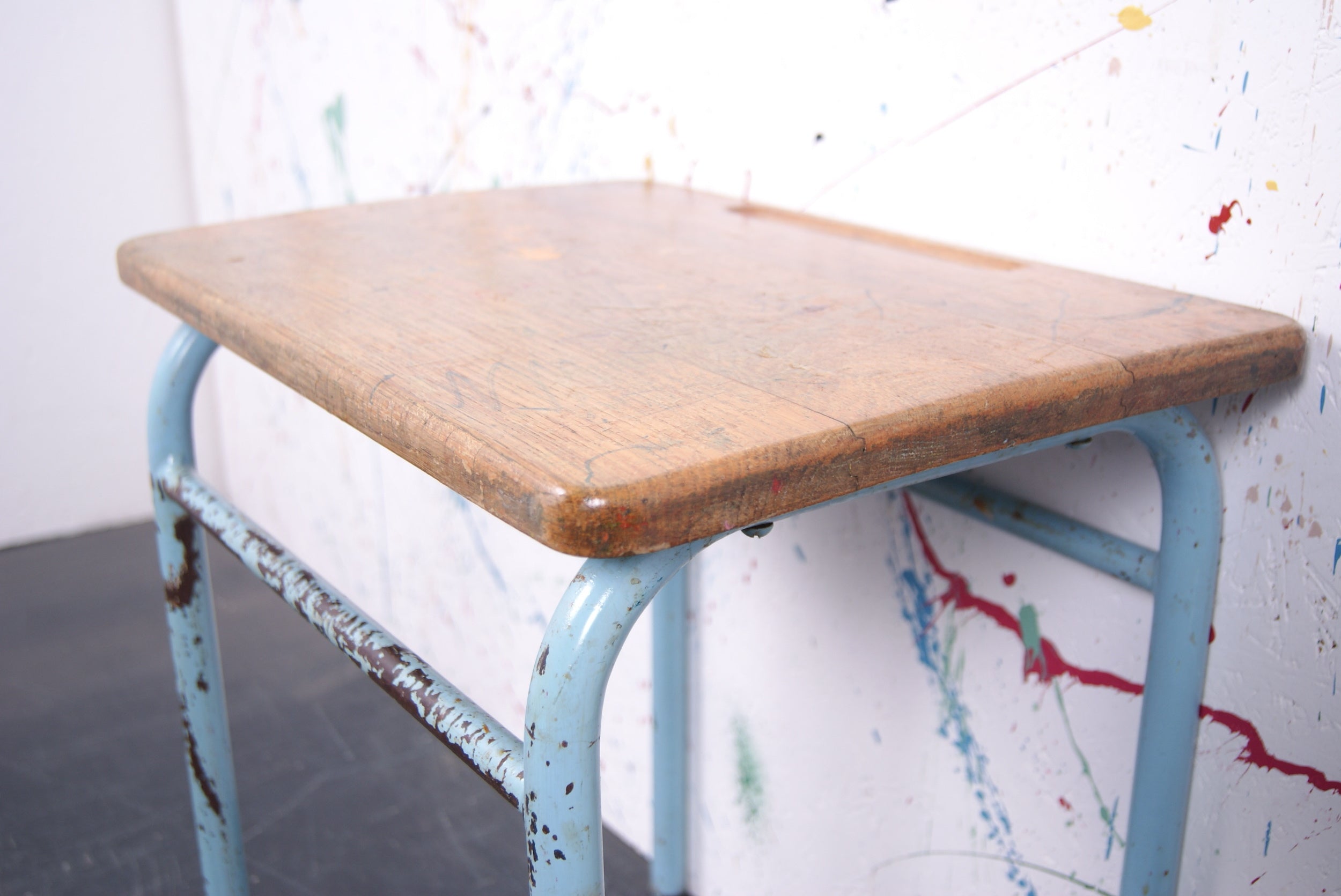 kids-blue-tubular-table-5